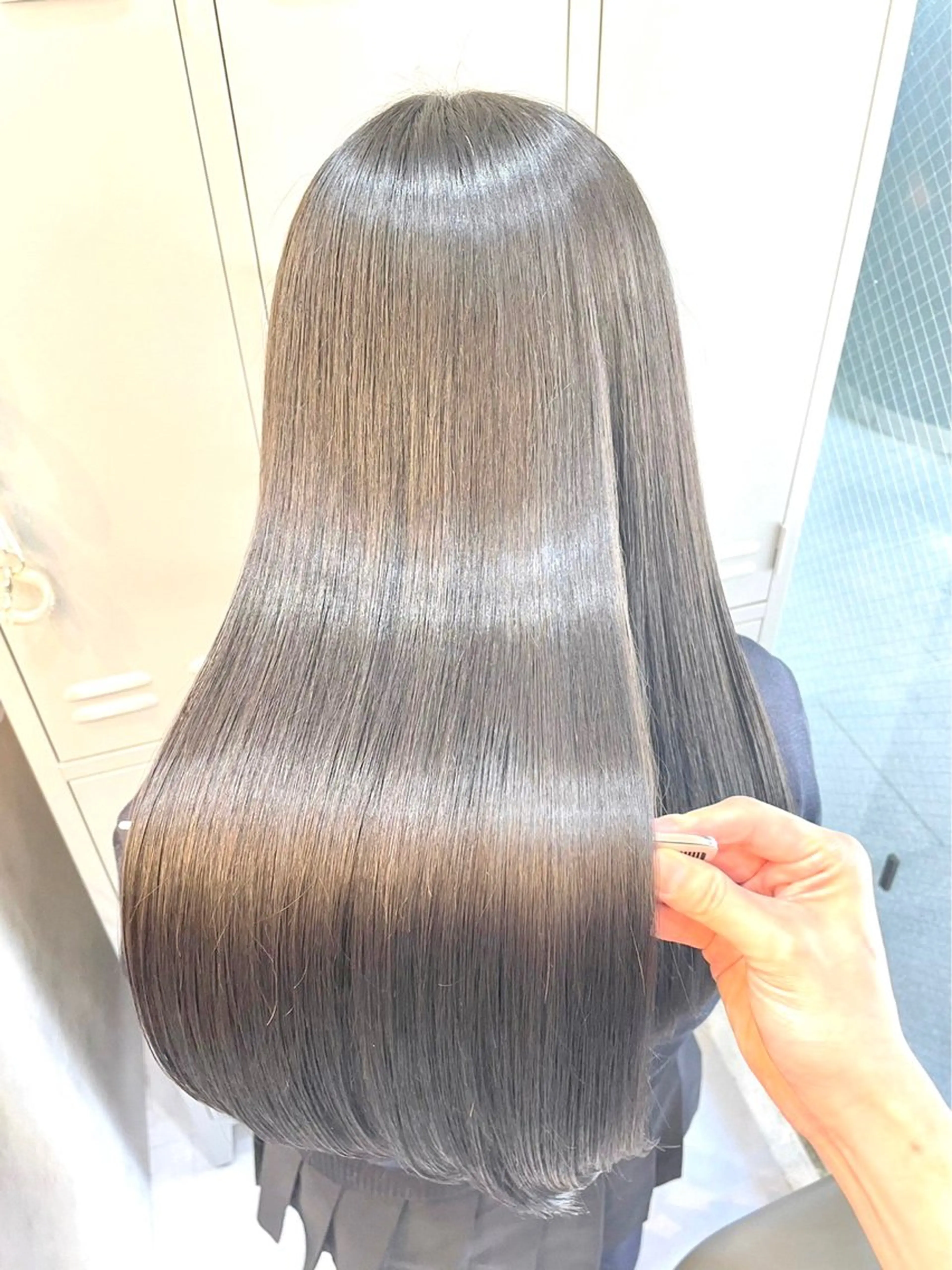 ロング カット 縮毛矯正 髪質改善× ハイライト溝江のヘアスタイル