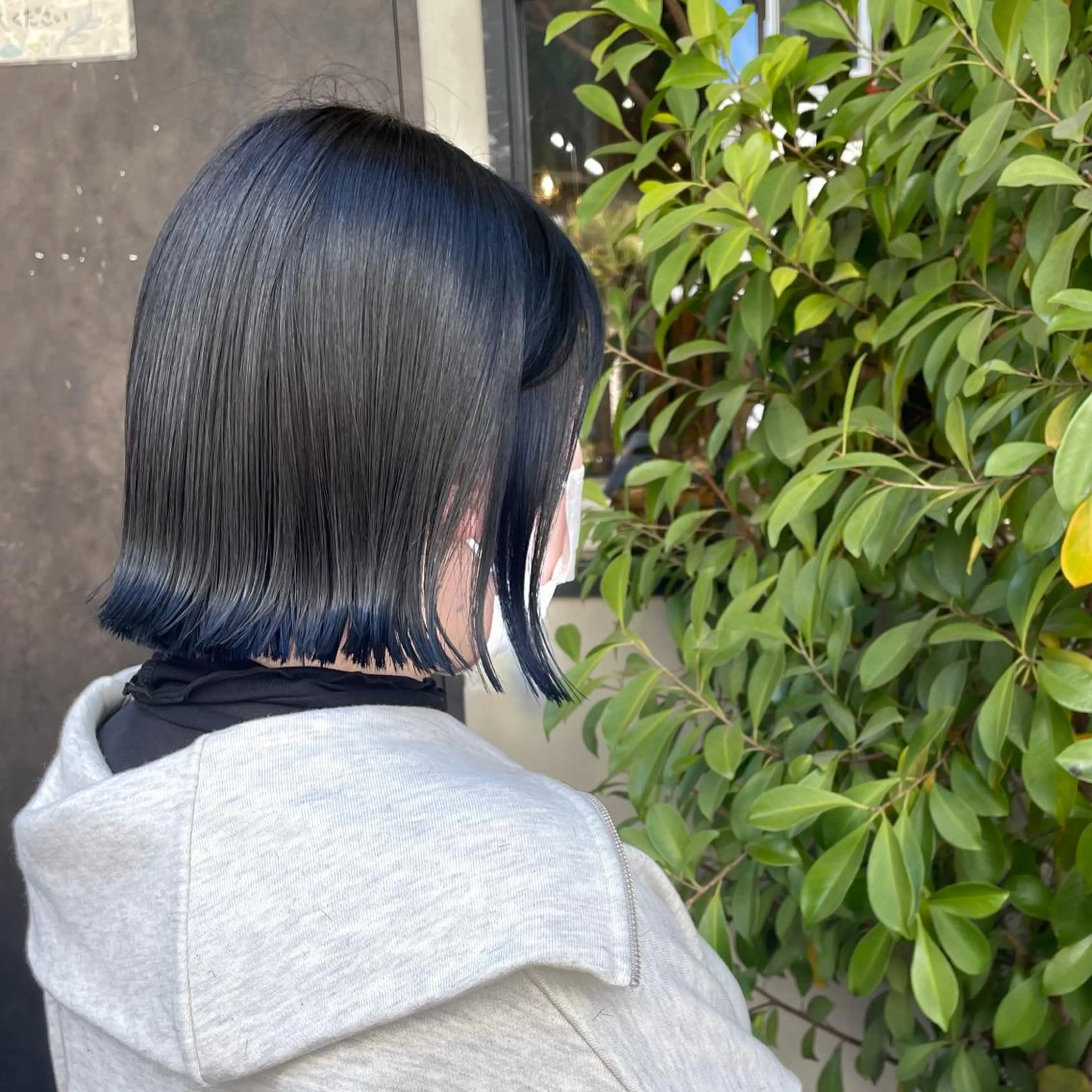 ショート カラー ブルーカラー カット ヘアカラー トリートメント 竹内 春奈のヘアスタイル