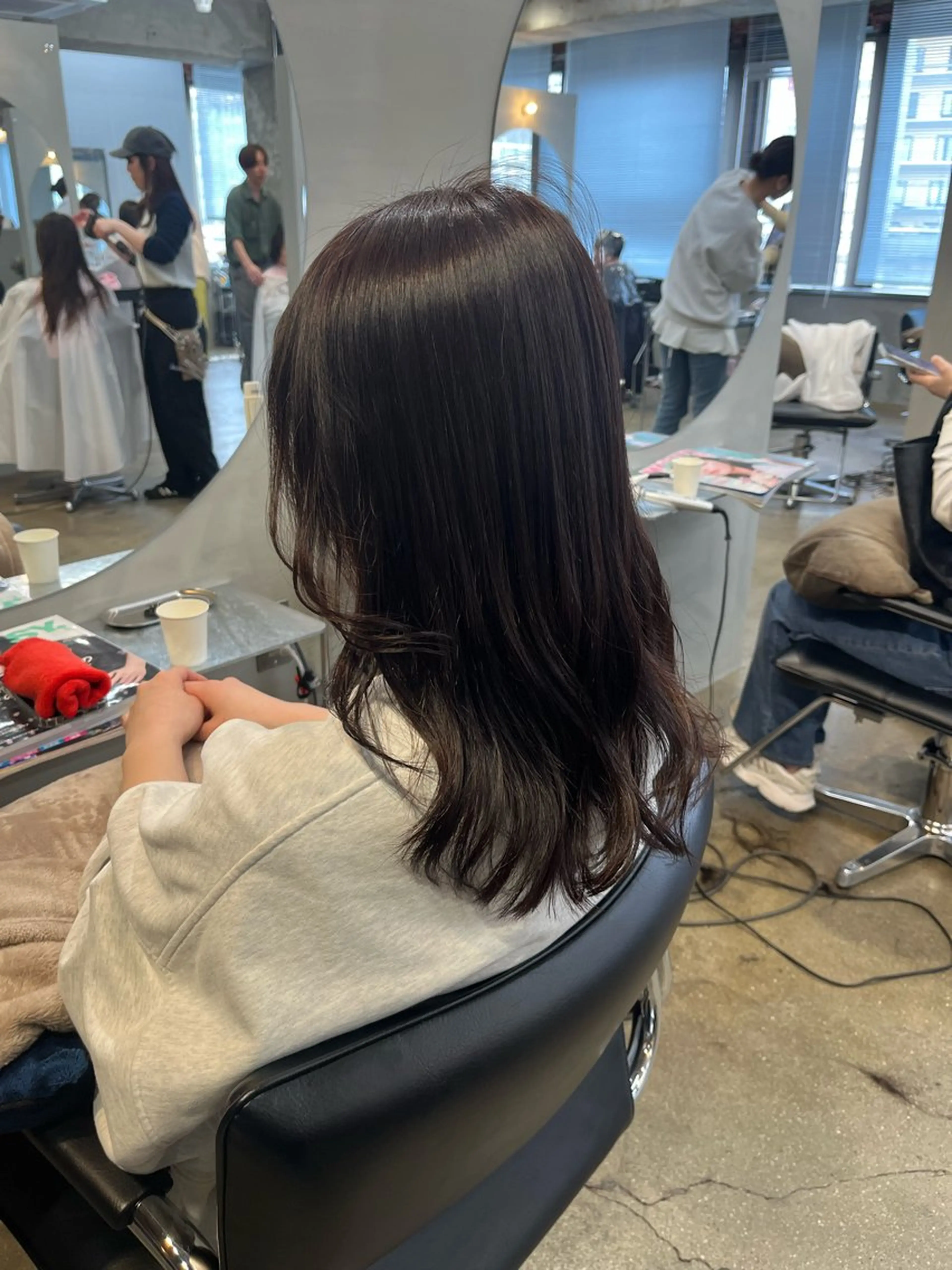 セミロング カラー ブラウンカラー ラベンダーカラー ラベンダーブラウン 縮毛矯正 ヘアカラー 縮毛矯正 ノヤマ マナのヘアスタイル