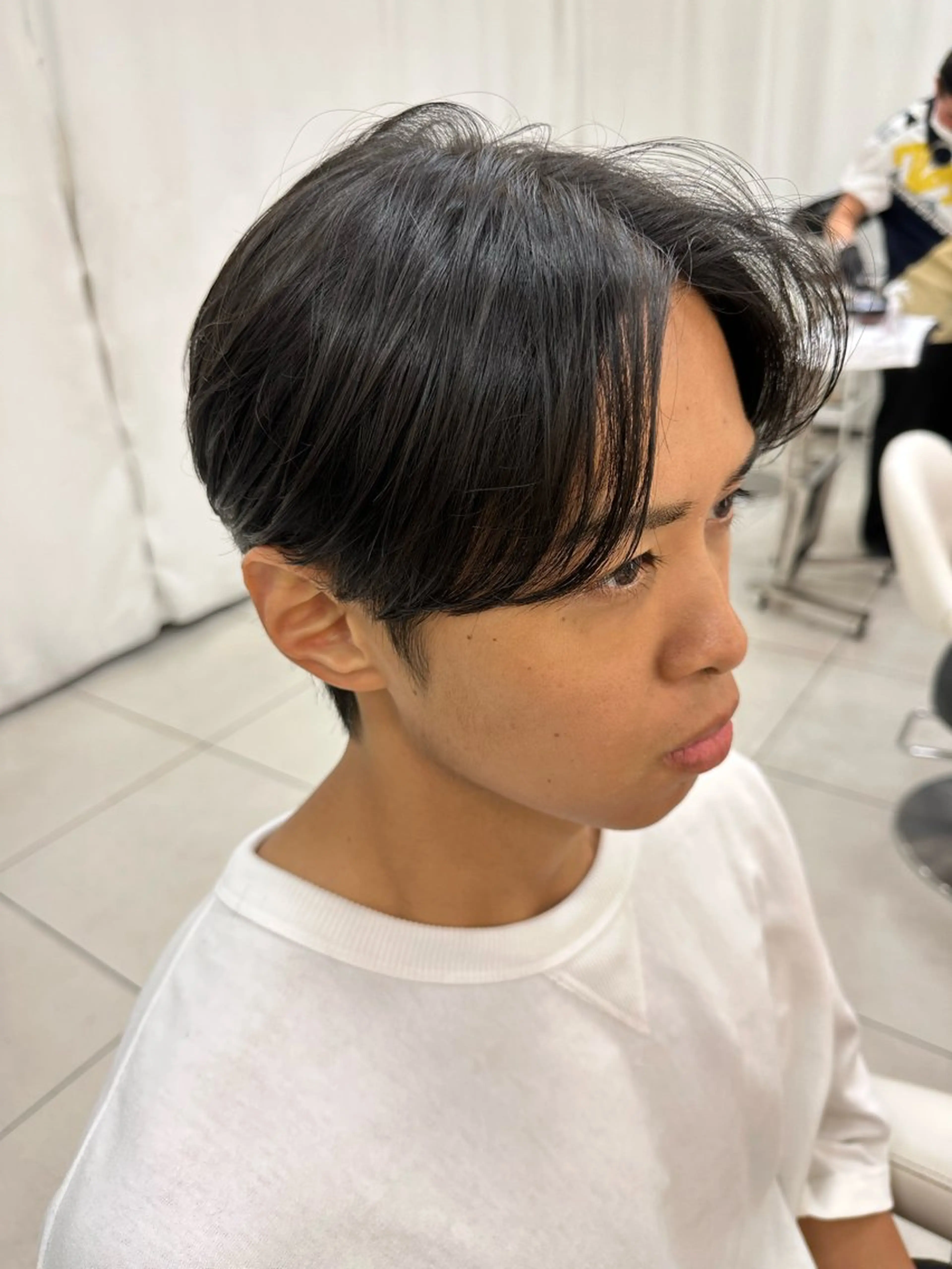 メンズ 刈り上げ 伊佐 愛のヘアスタイル