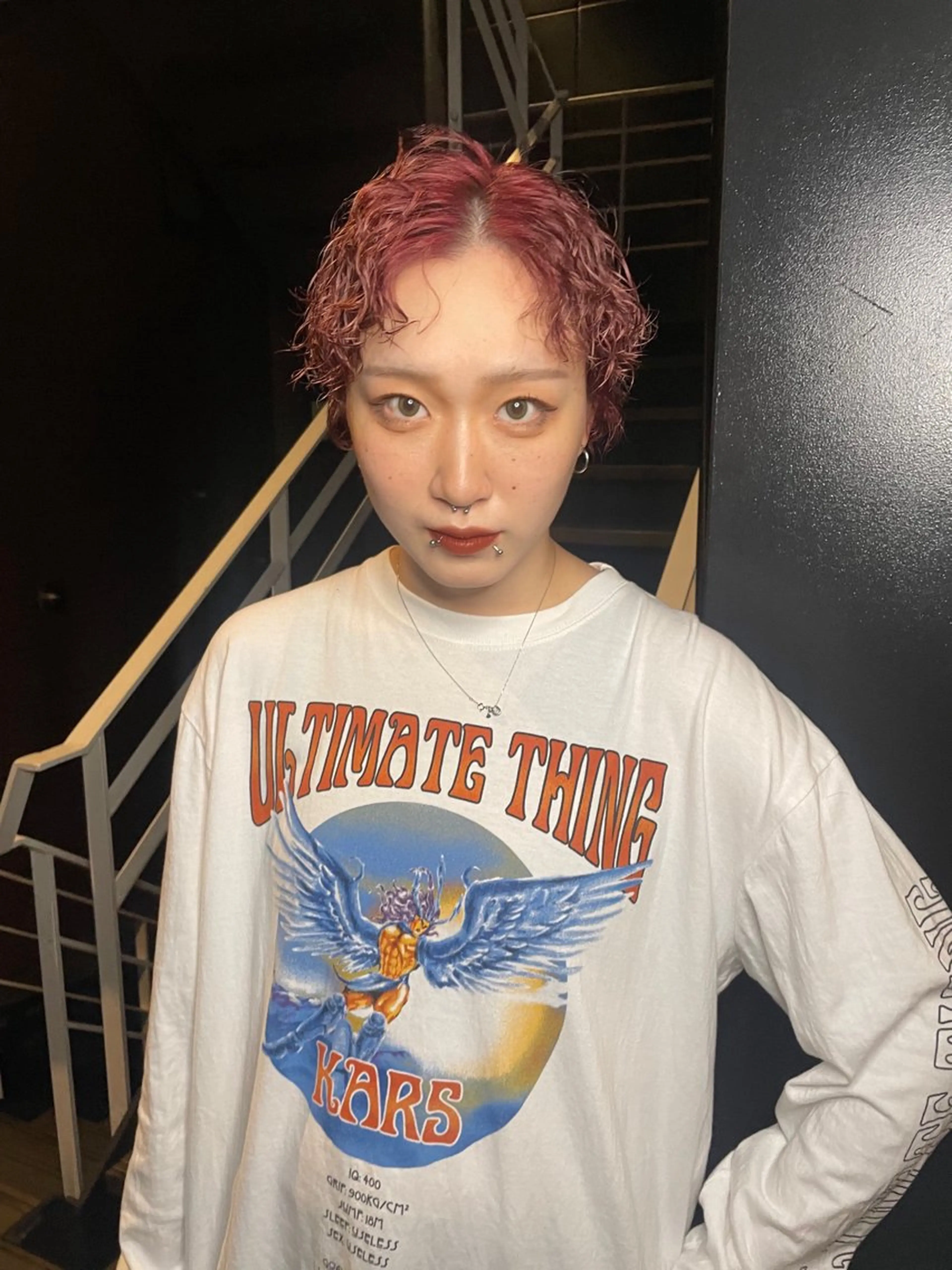ショート カラー ヘアアレンジ ブリーチ ヘアカラー トリートメント mika｜寒色カラー ｜ブリーチカラーのヘアスタイル