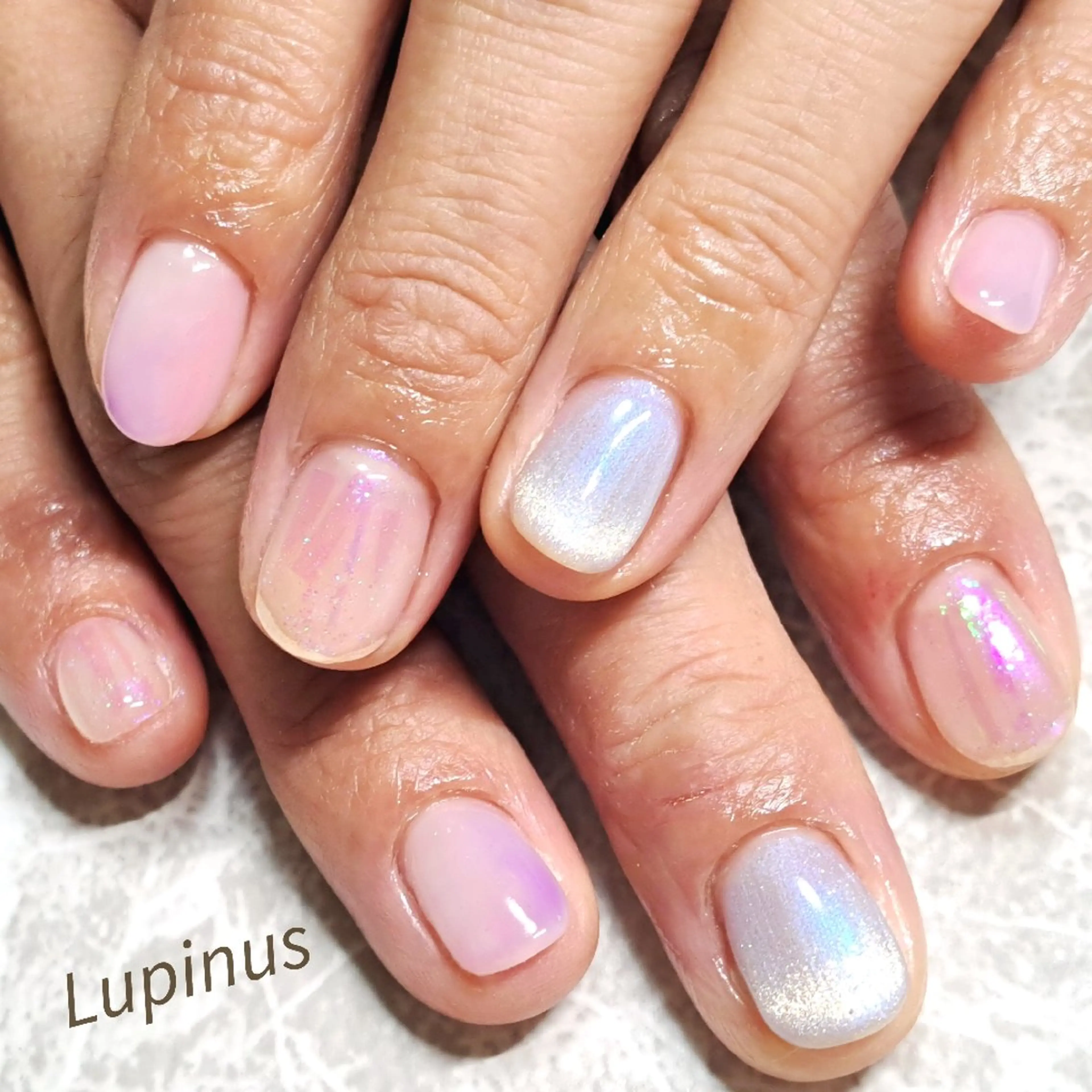 ネイル オーロラネイル マグネットネイル ミラーネイル Lupinus所属・Lupinus ルピナスのネイルデザイン