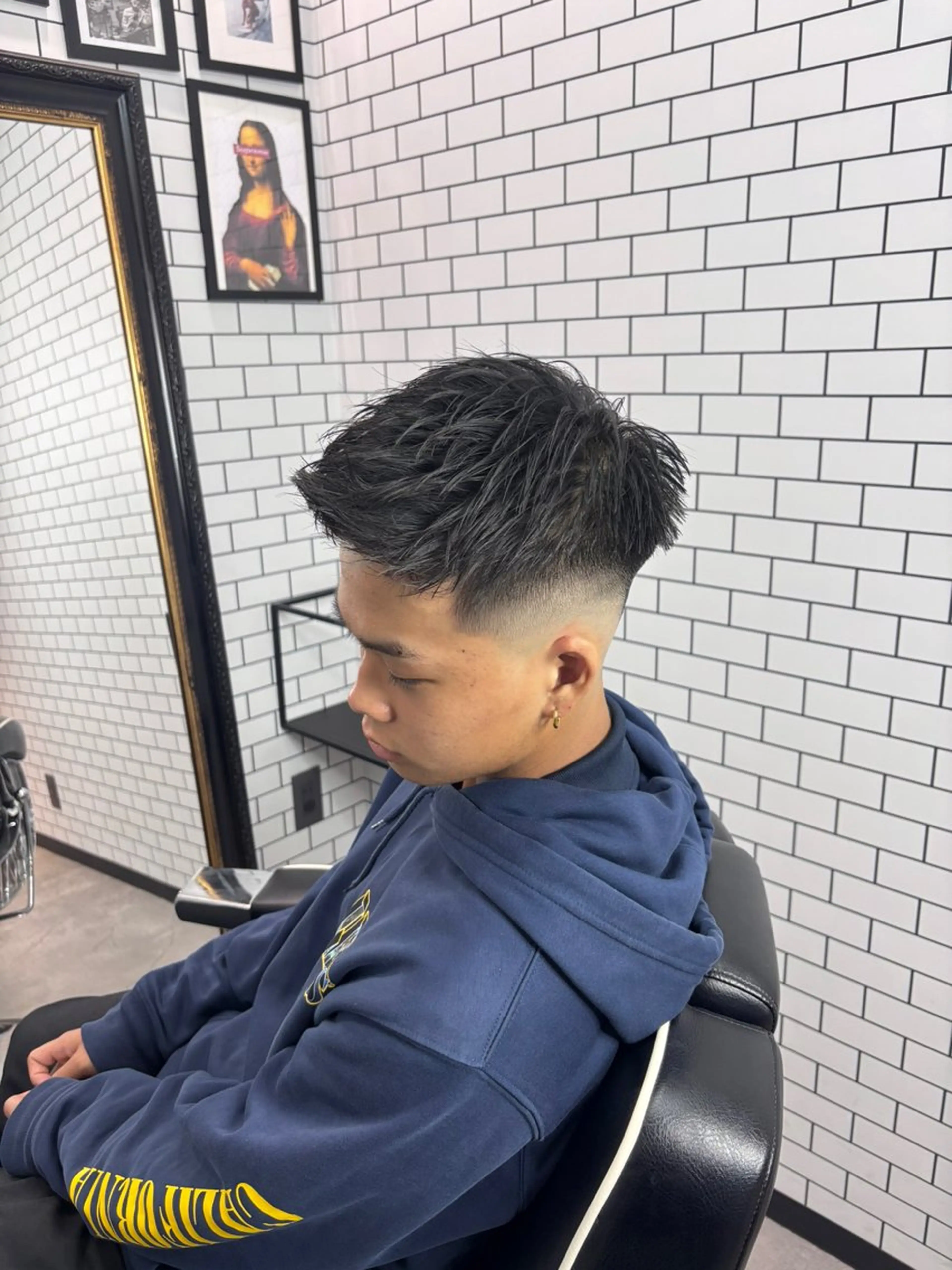 ショート メンズ フェードカット スキンフェード 戸辺 羅夢のヘアスタイル