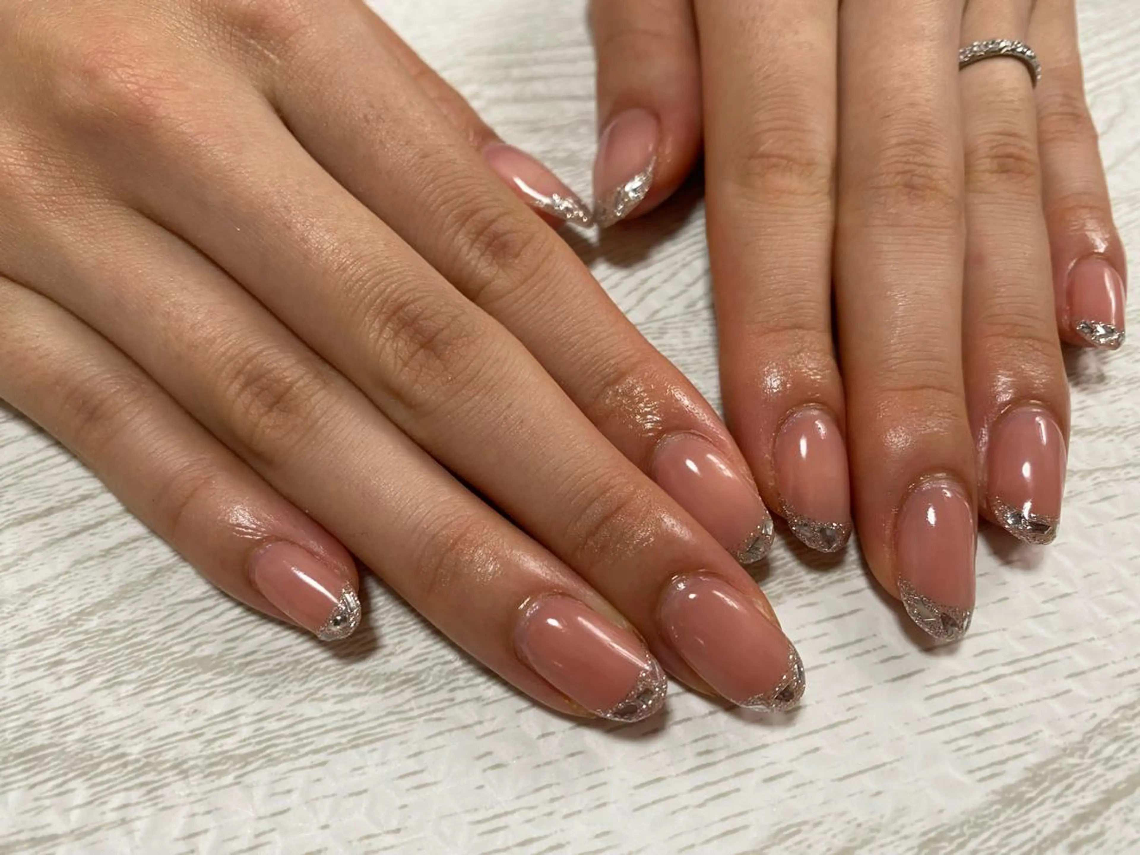 ネイル フレンチネイル ガラスフレンチ シンプルネイル ハンドネイル Ulu  Nail 🌱MOMOKAのネイルデザイン