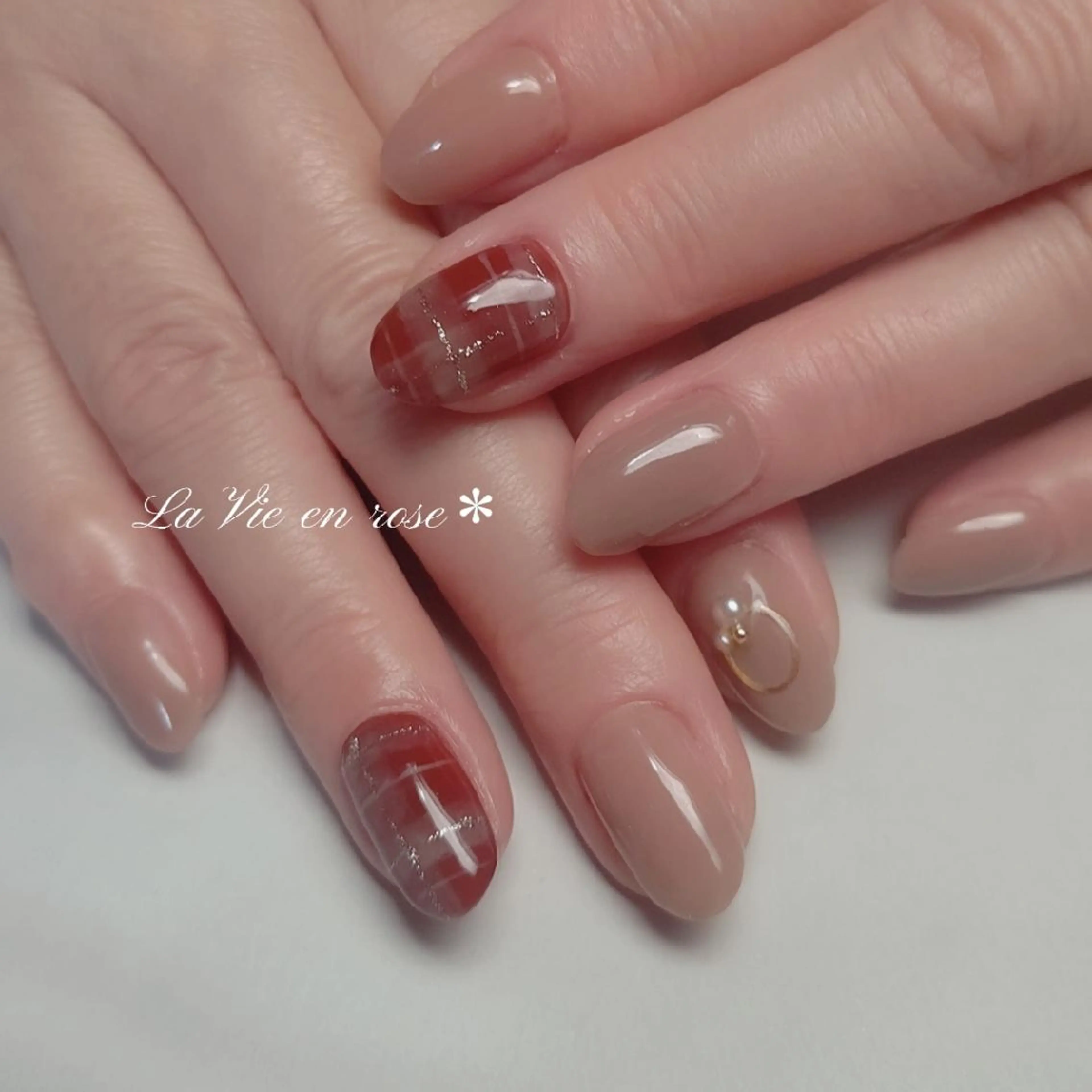 ネイル ラヴィアン ローズのネイルデザイン