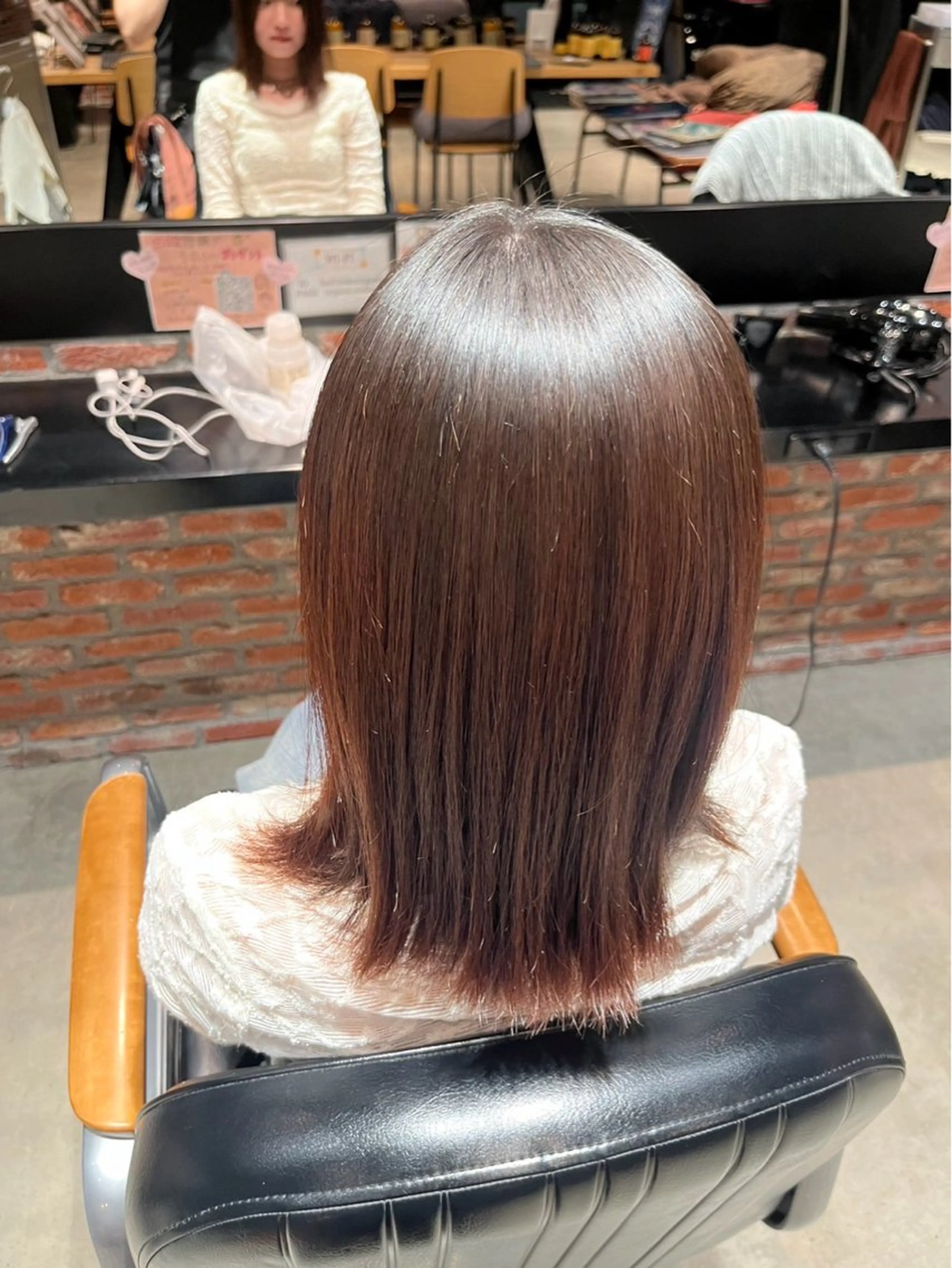 ミディアム 田中 美月のヘアスタイル
