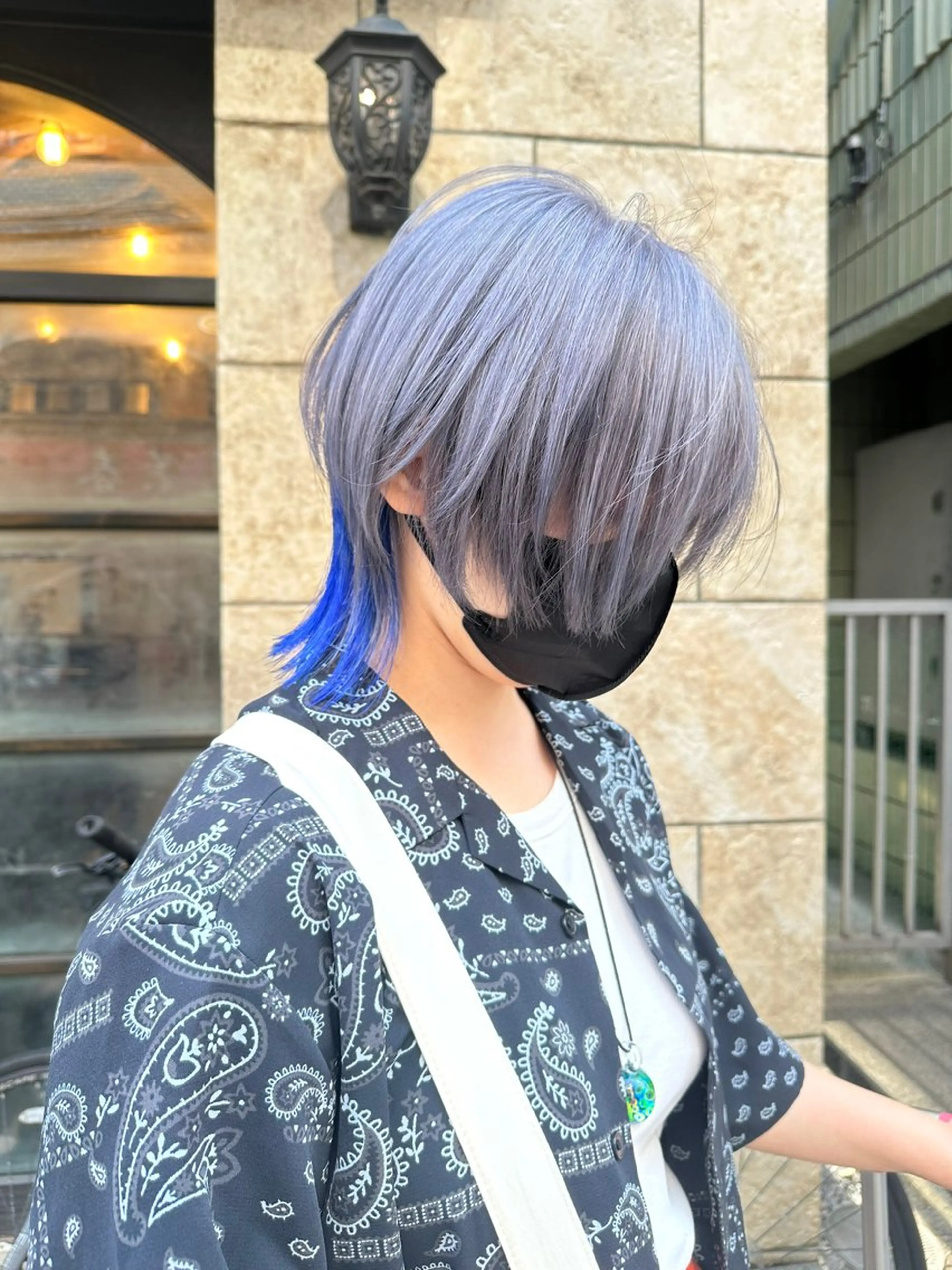 ミディアム ウルフカット ハイトーン/渋谷 かわいみきとのヘアスタイル