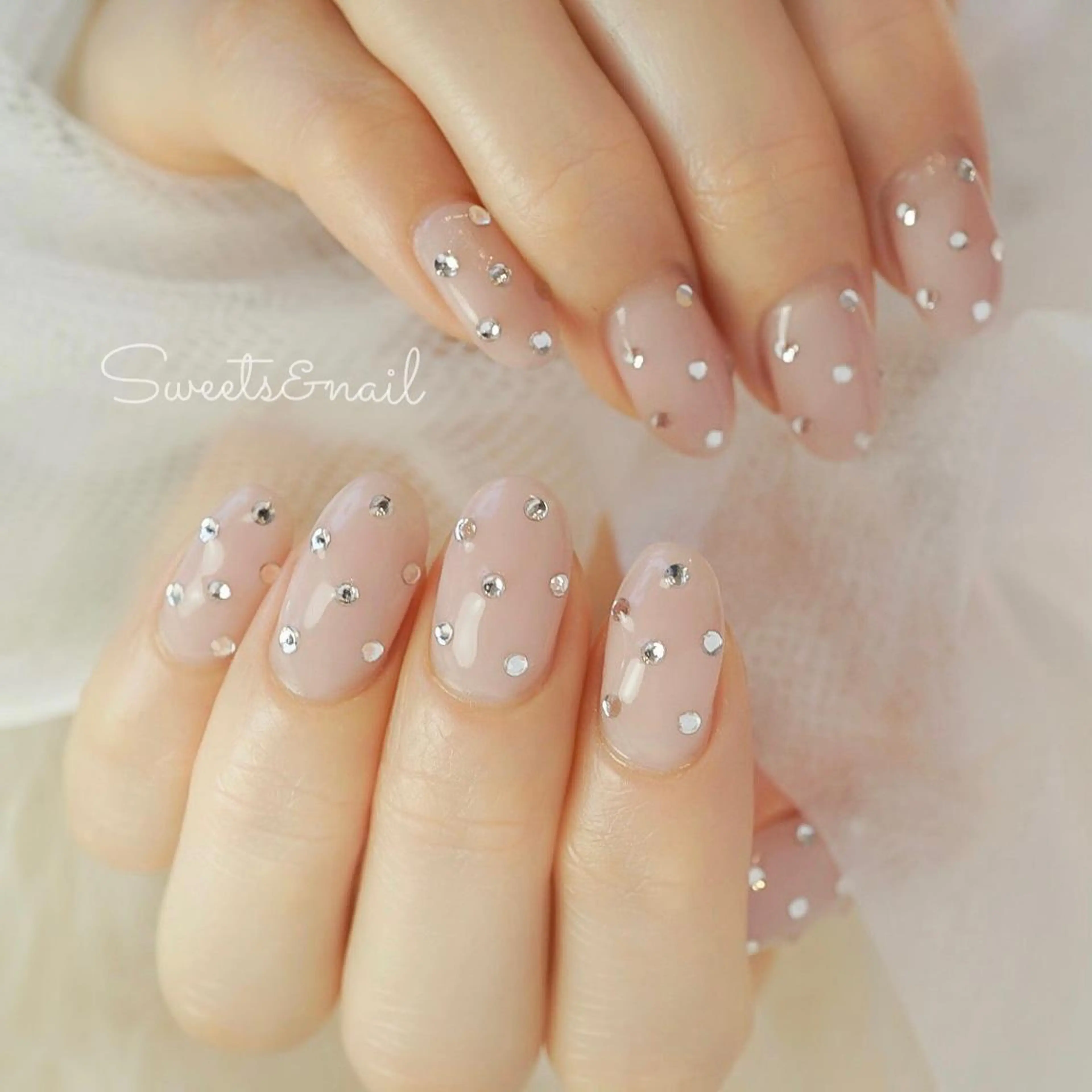 ネイル ドット ジェルネイル ガーリー キラキラネイル 韓国ネイル Sweets &nailのネイルデザイン