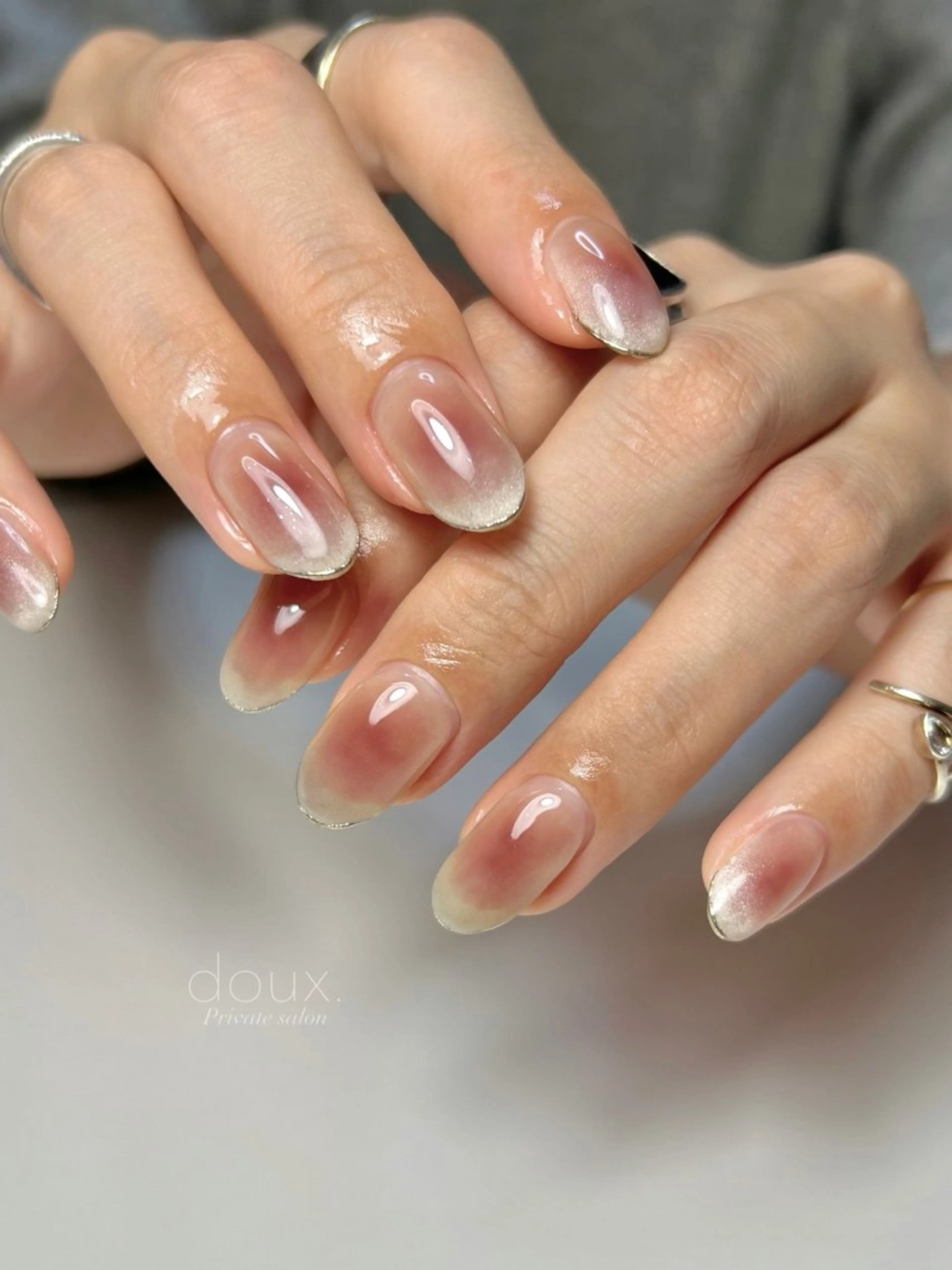 ネイル チークネイル フレンチネイル 韓国ネイル マグネットネイル 冬ネイル ハンドネイル doux. nailのネイルデザイン