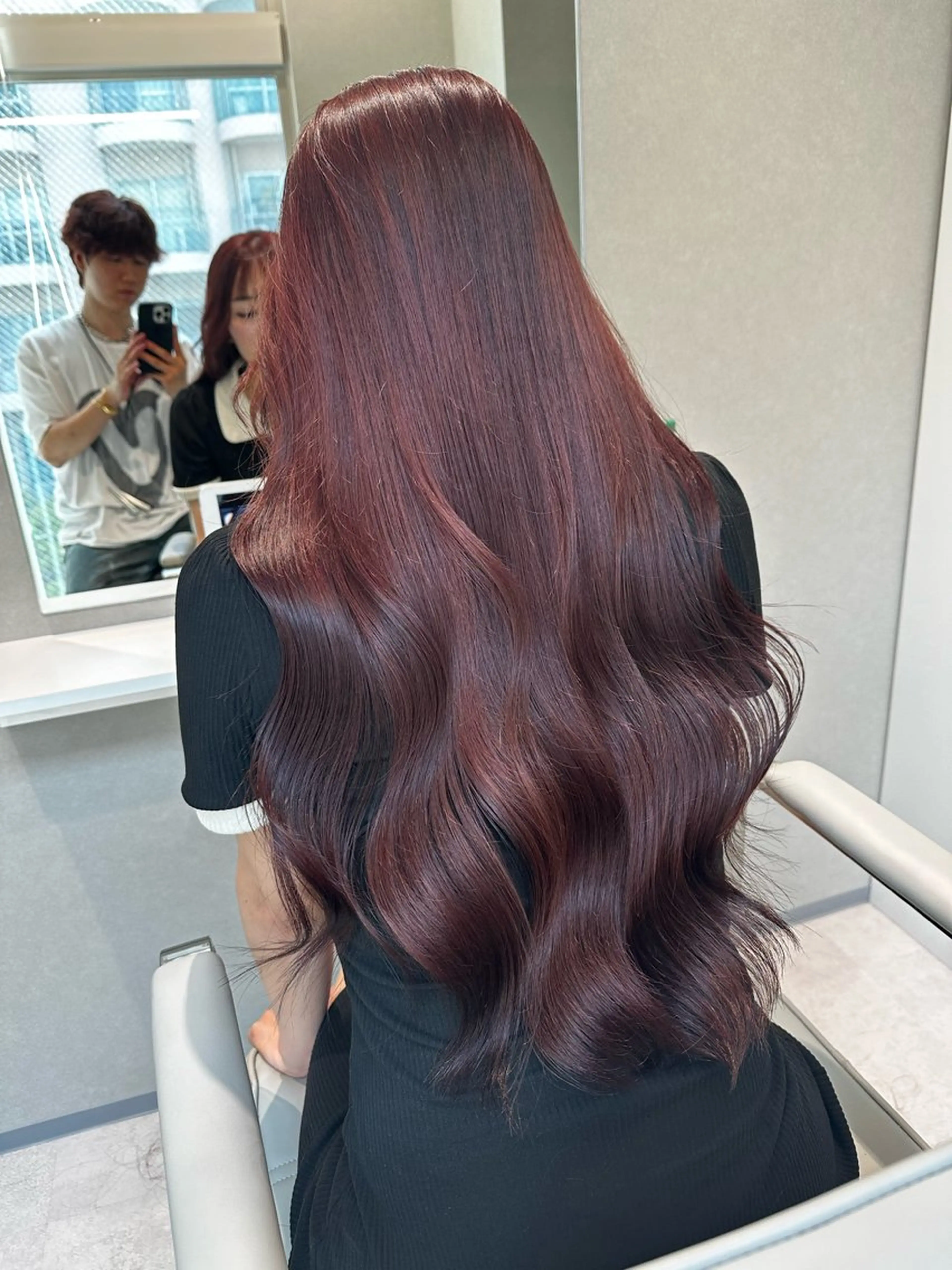 カラー ViVIE所属・VIVIE天神 ブリーチのヘアスタイル