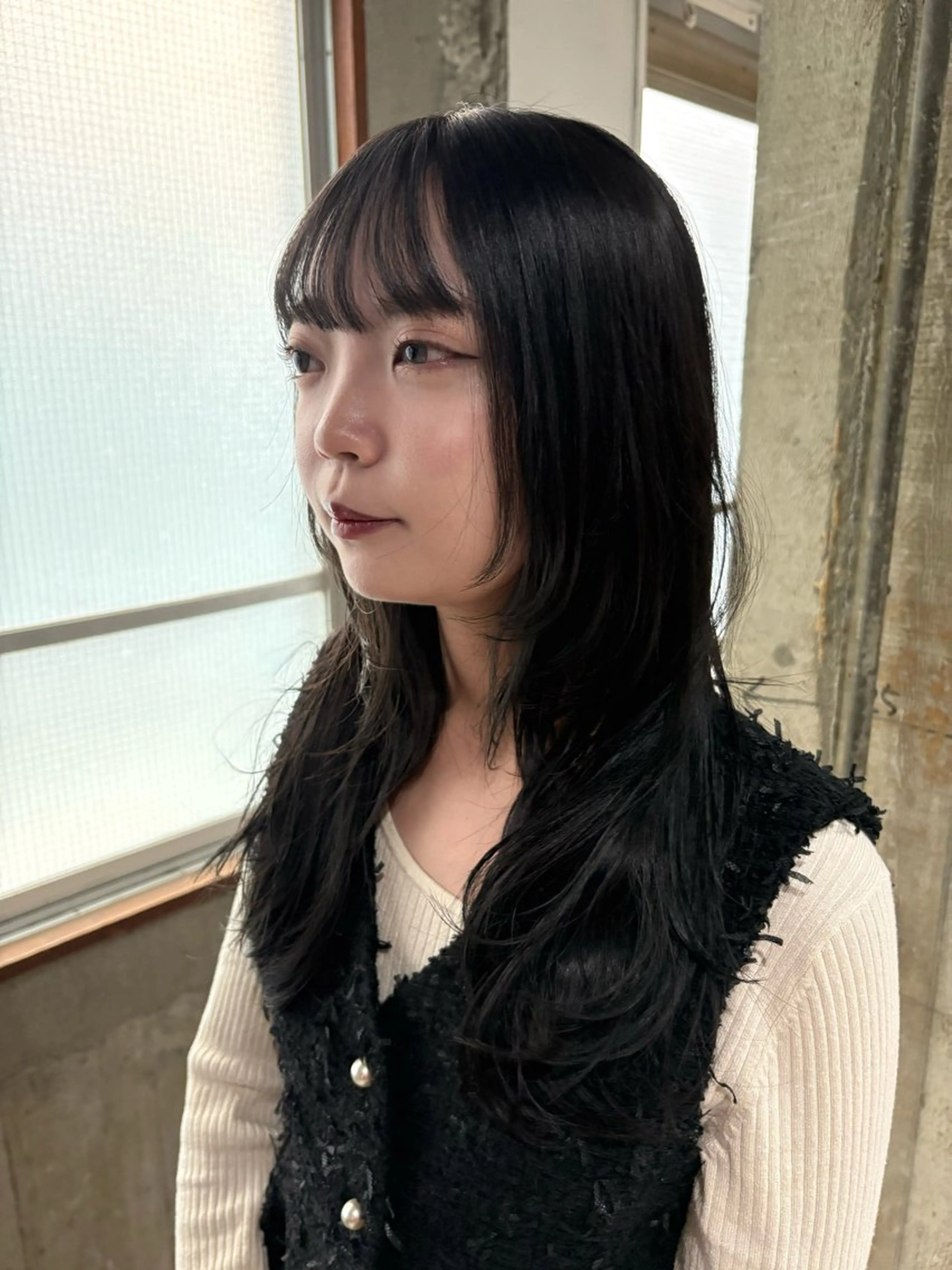 ミディアム カラー レイヤーカット ウルフカット ウルフレイヤー カット ヘアカラー 玉置 七海のヘアスタイル