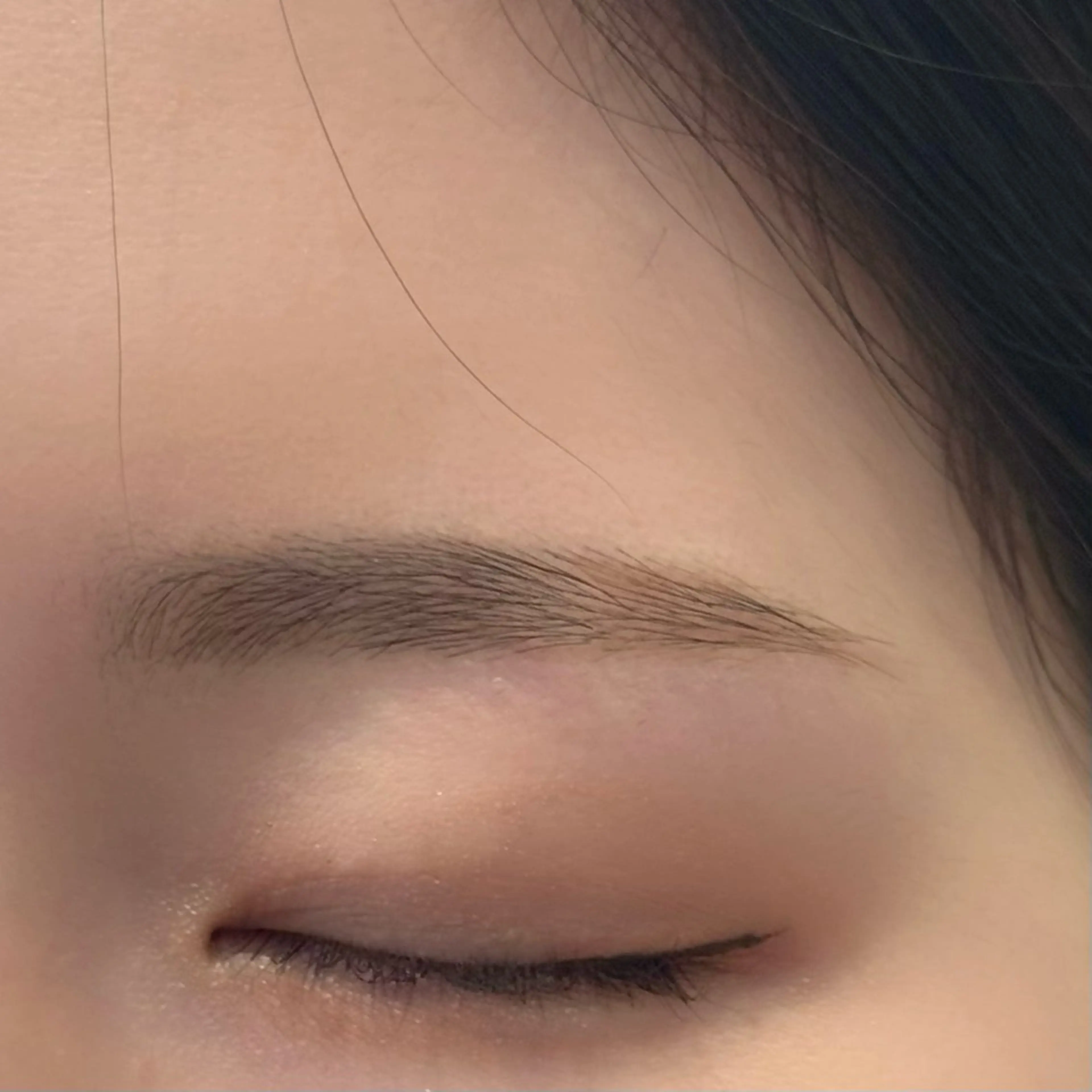 アイブロウ nail&eyelash Nina 代官山店所属・緒方 海妃の眉毛・アイブロウイメージ