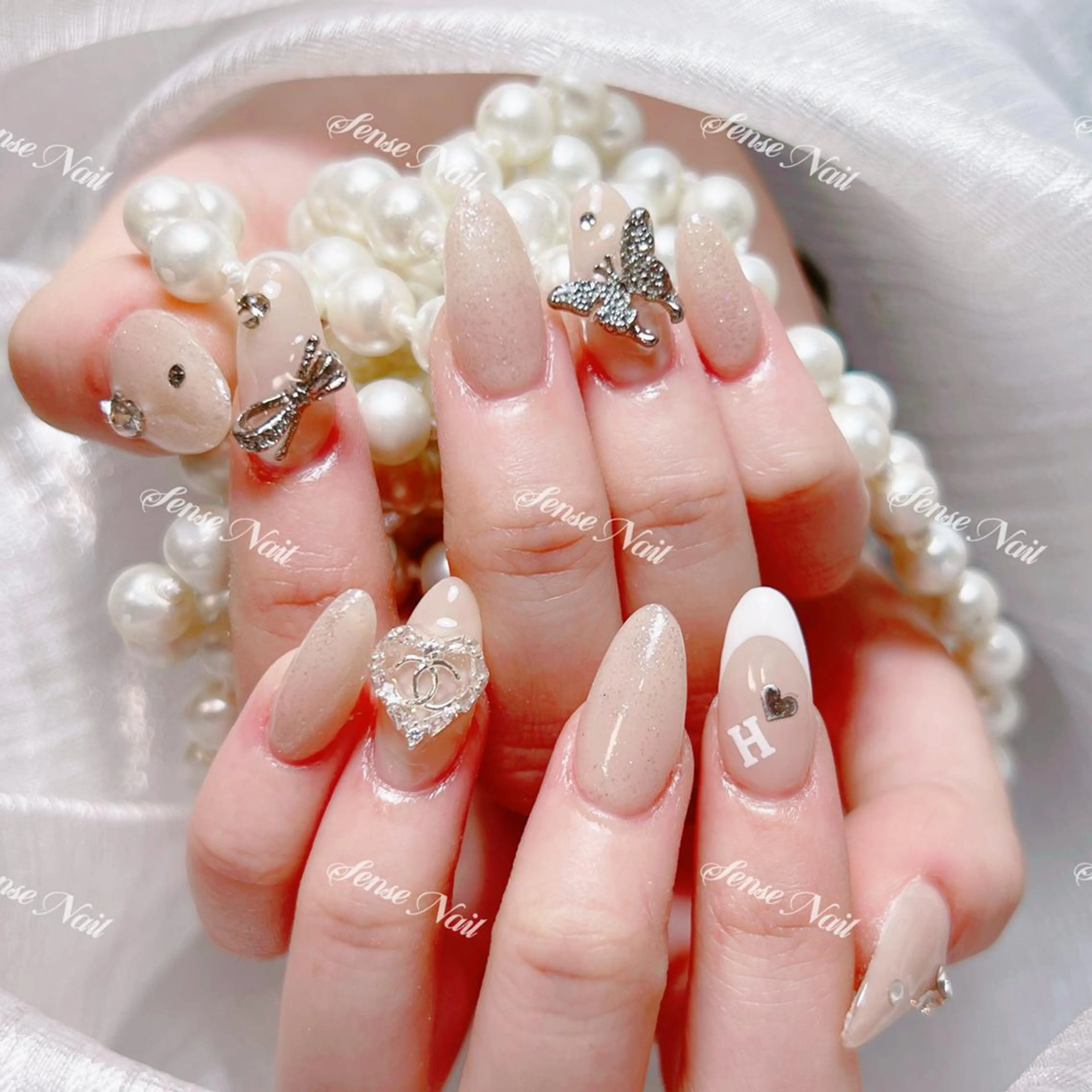 ネイル ハンドネイル Bunny 🐰のネイルデザイン