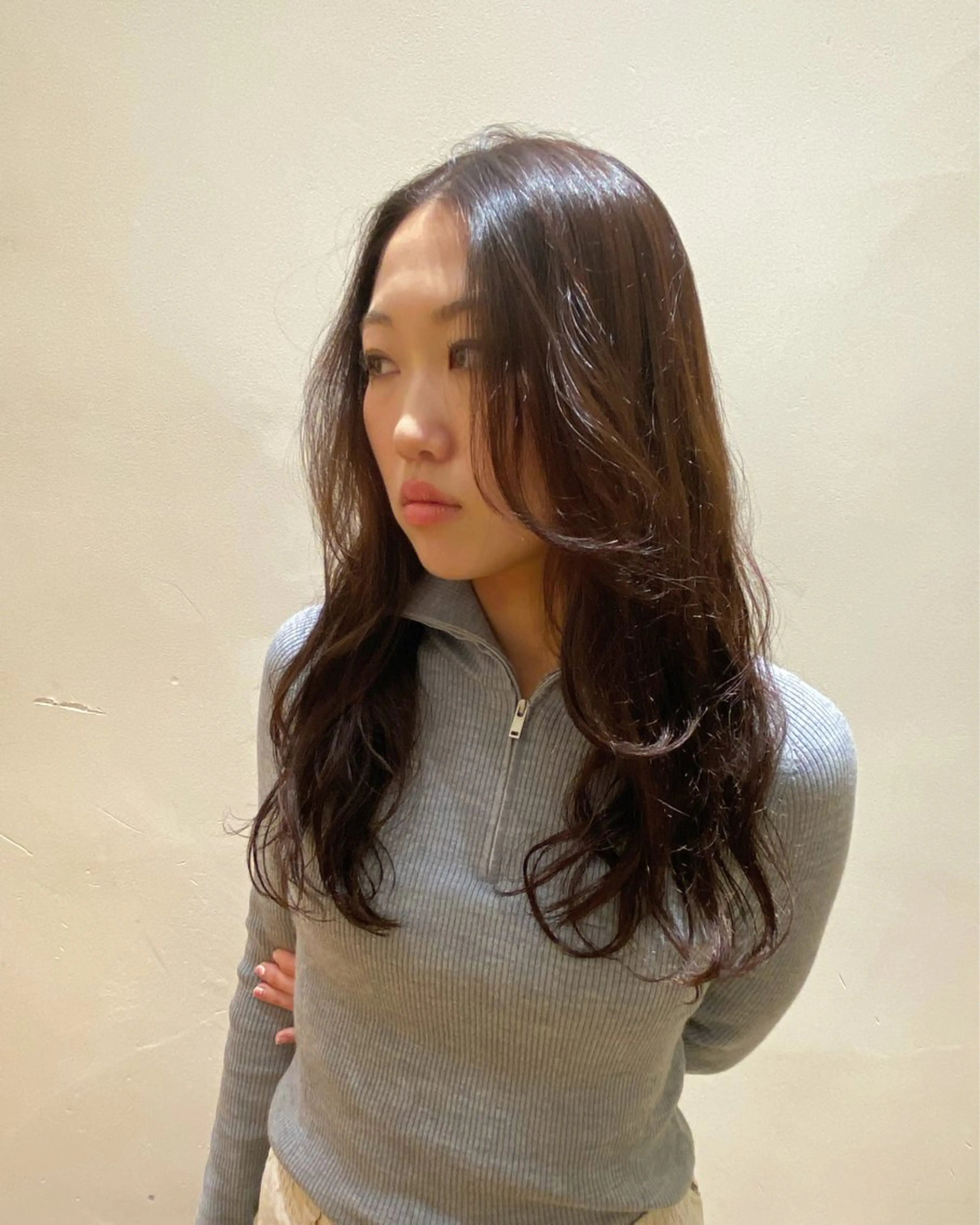 ロング ヘアカラー C-LOOP UNITED ATELIER所属・阿南 結実のヘアスタイル