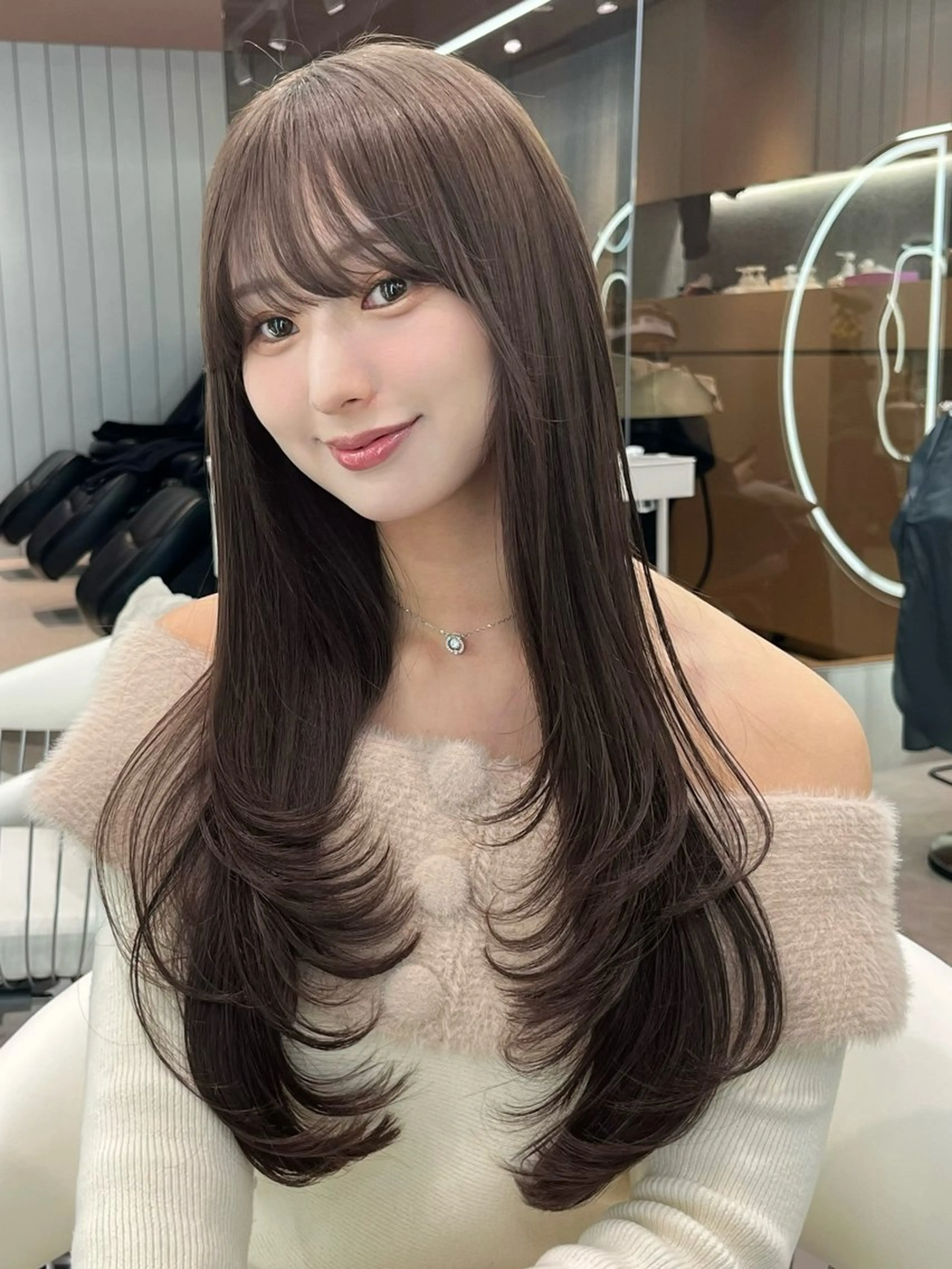 セミロング カラー ブリーチ ダブルカラー ブリーチなしカラー 韓国風ヘア レイヤーカット カット ヘアカラー トリートメント 髪質改善 縮毛矯正 韓国ヘア　柏崎颯刀のヘアスタイル