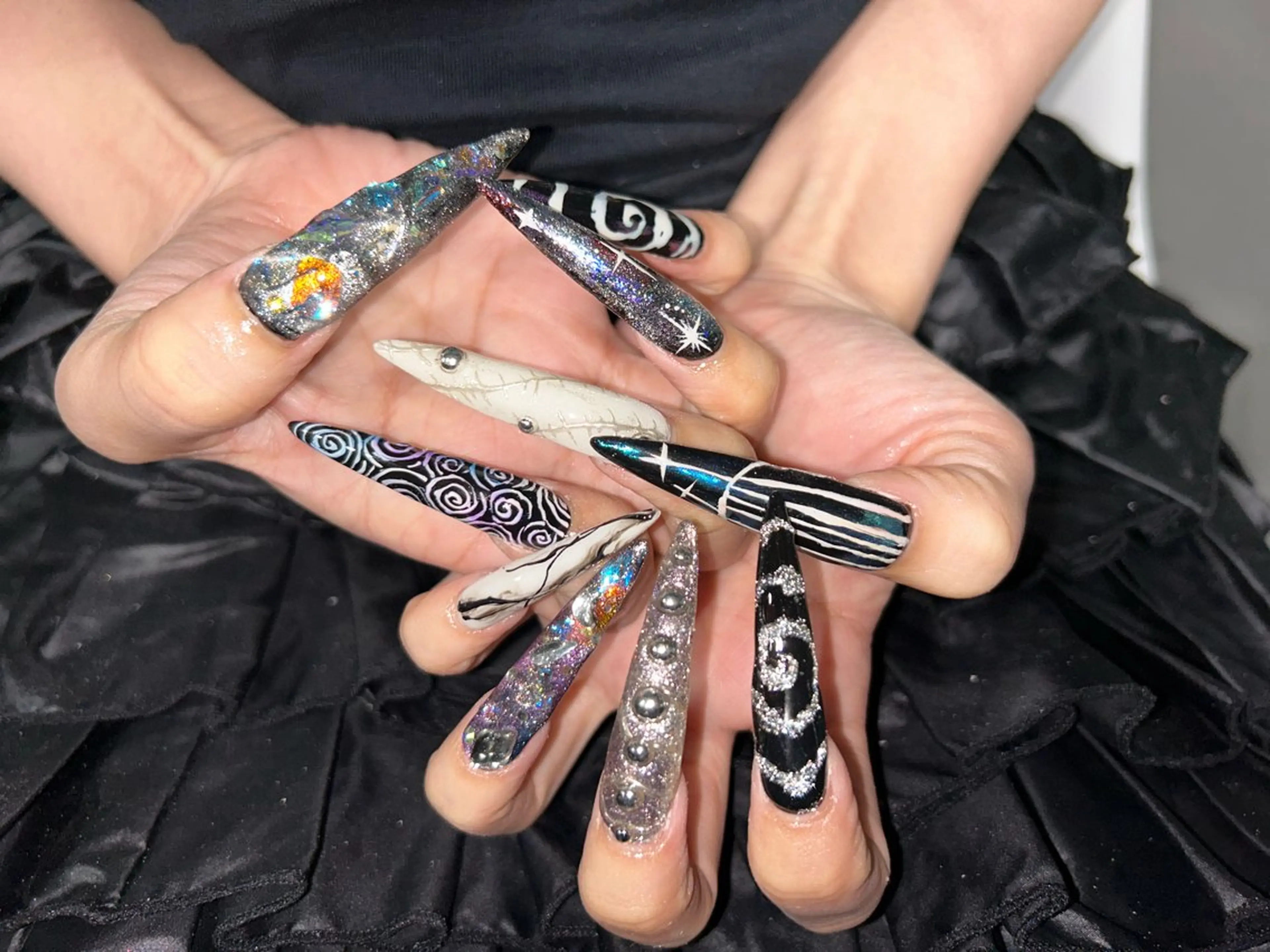 ネイル ロングネイル スーパーロングネイル ハンドネイル MARUCHU SAE👽のネイルデザイン