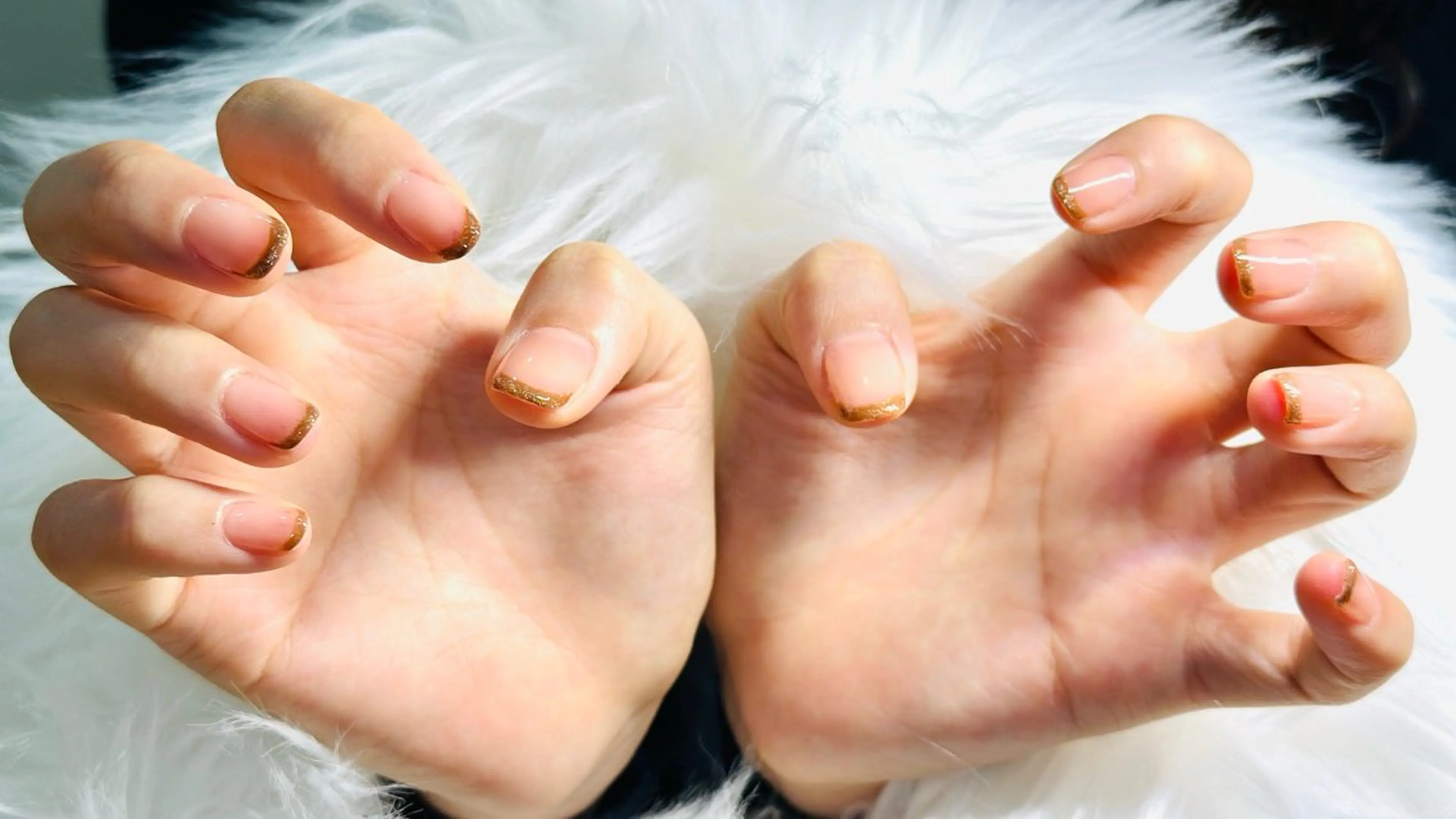 ネイル フレンチネイル ラメ(グリッター) Queenie nailのネイルデザイン