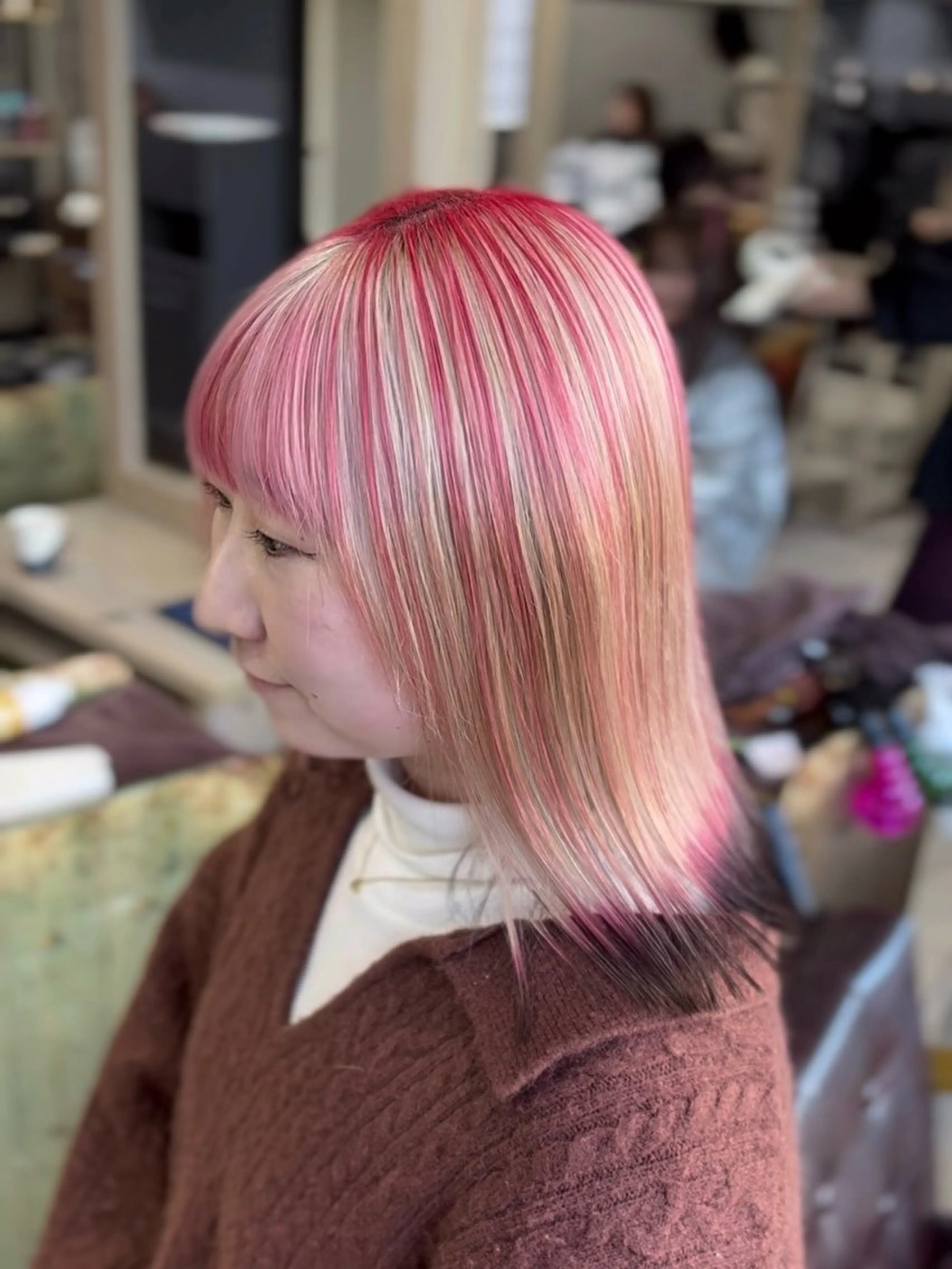 セミロング ルーツカラー/ レイヤーカット/井川のヘアスタイル