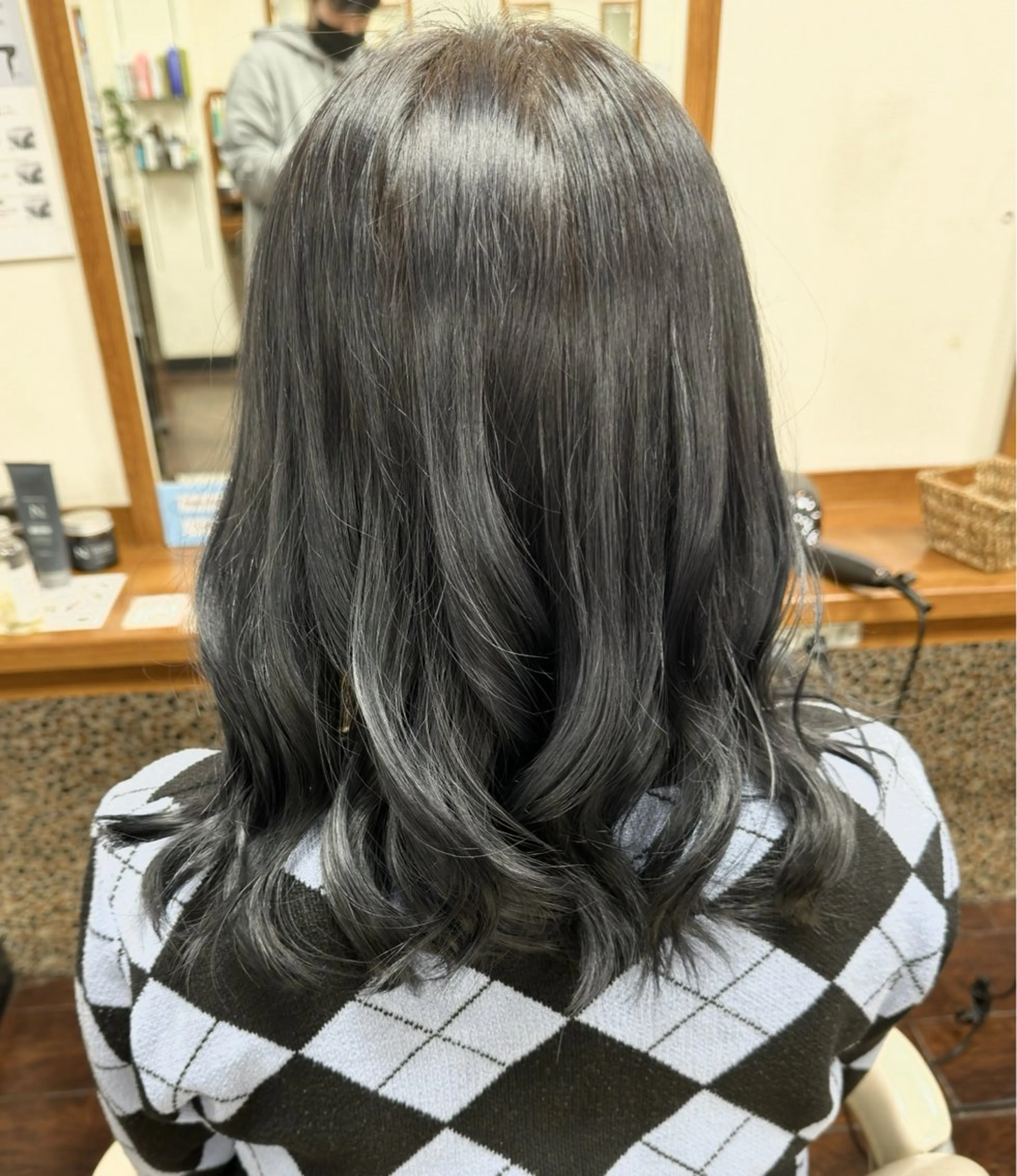ミディアム カラー ダークグレー 髪質改善・艶カラー HIROTOのヘアスタイル