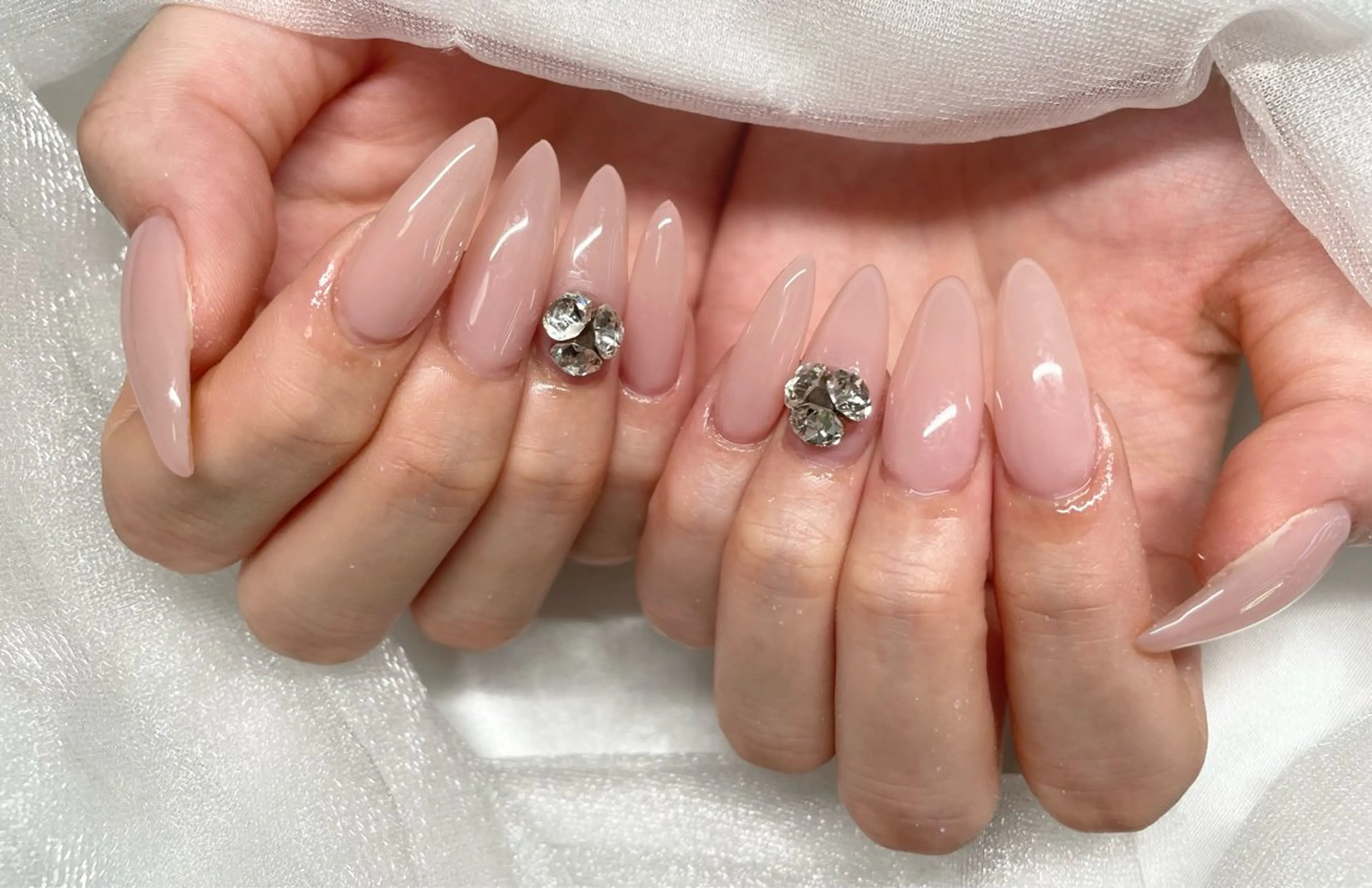ネイル ハンドネイル Roi〈ロワ〉 Minakoのネイルデザイン