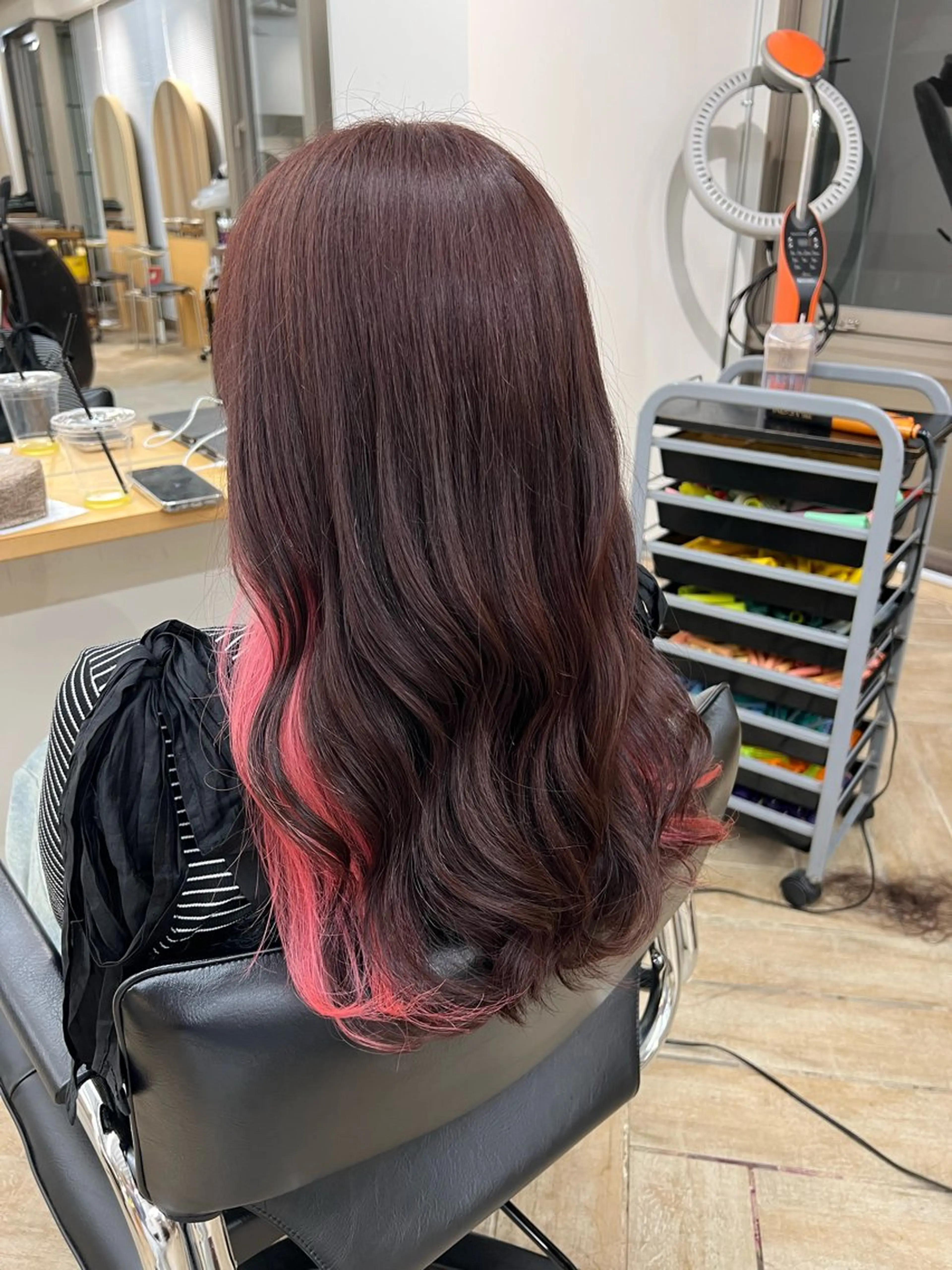 ロング カラー カット ヘアカラー トリートメント ベージュ/グレージュ 新潟/万代/井上佑のヘアスタイル