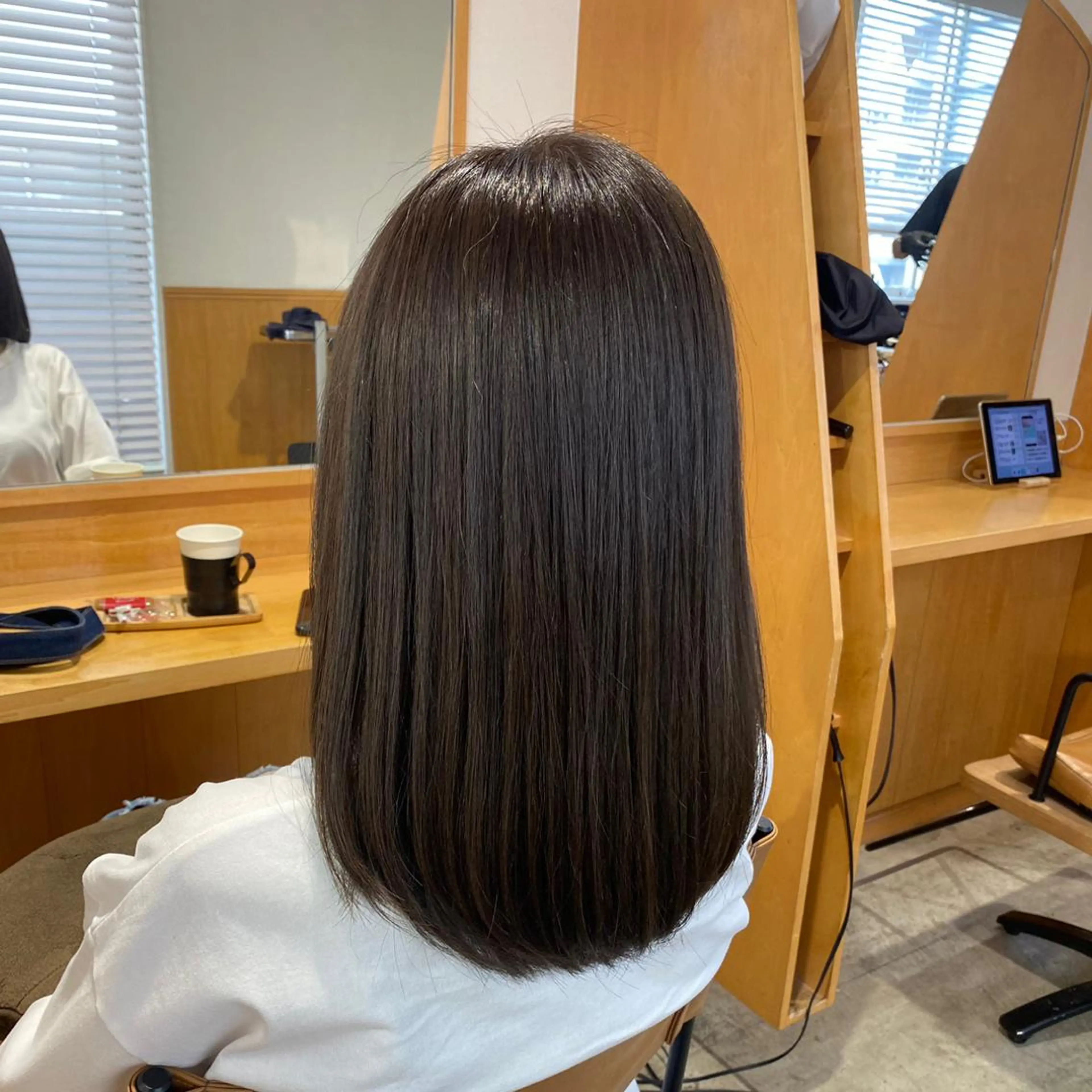 ミディアム [Amphi Tokyo]宮原のヘアスタイル