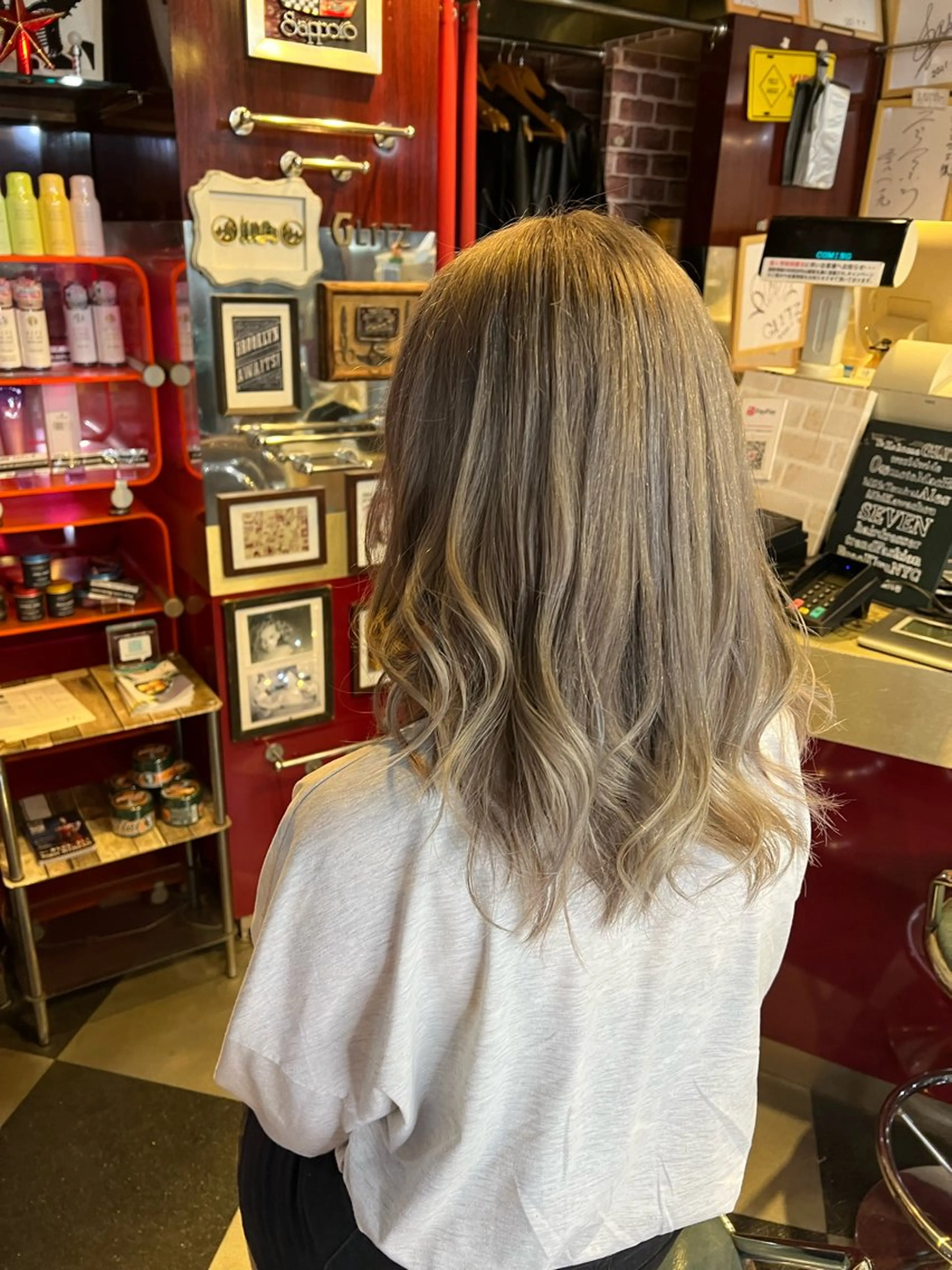 ミディアム カラー ⚡GLITZ⚡️平林 侑馬　特殊/カットのヘアスタイル