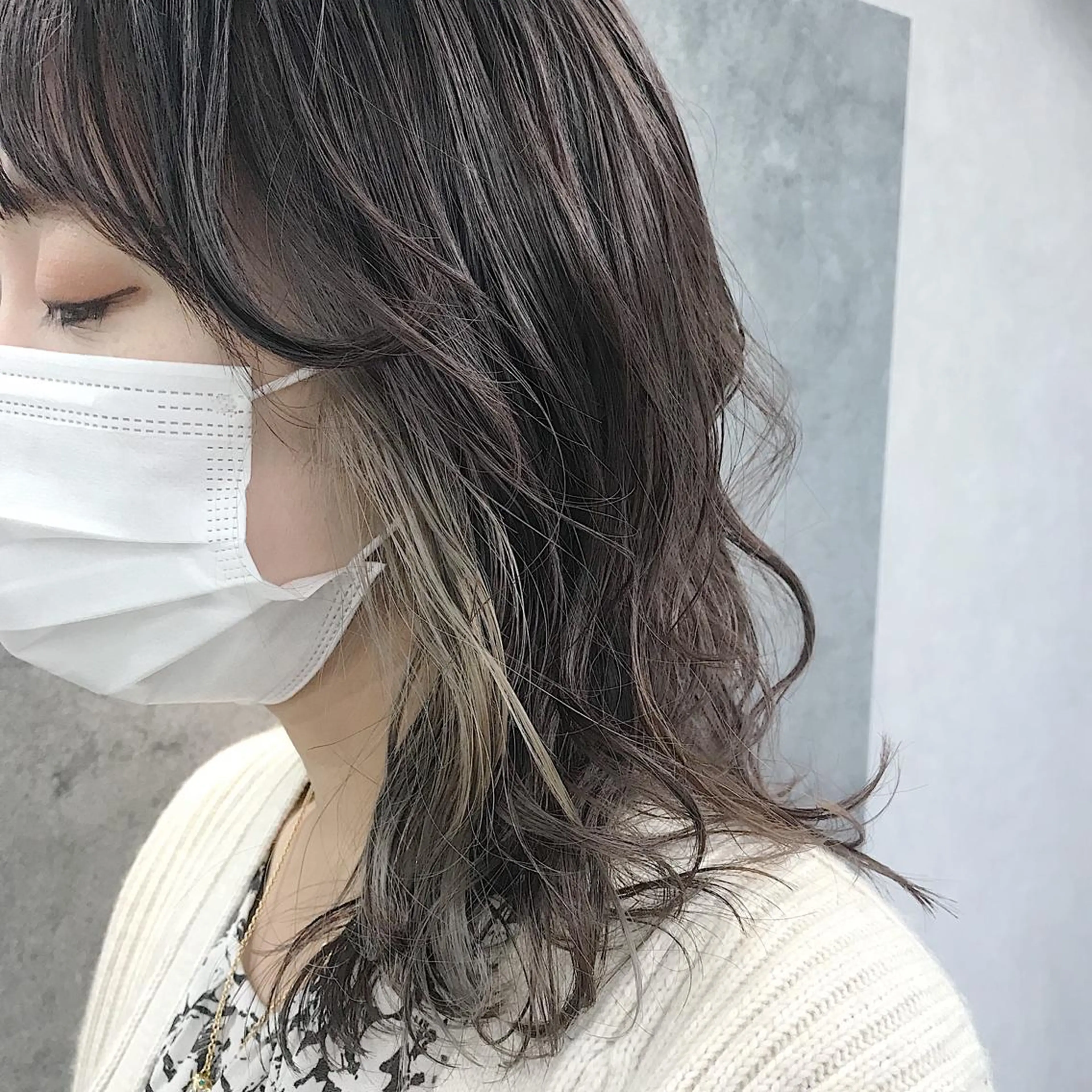 ミディアム カット ヘアカラー トリートメント 所渉/韓国レイヤー /ウルフカットのヘアスタイル