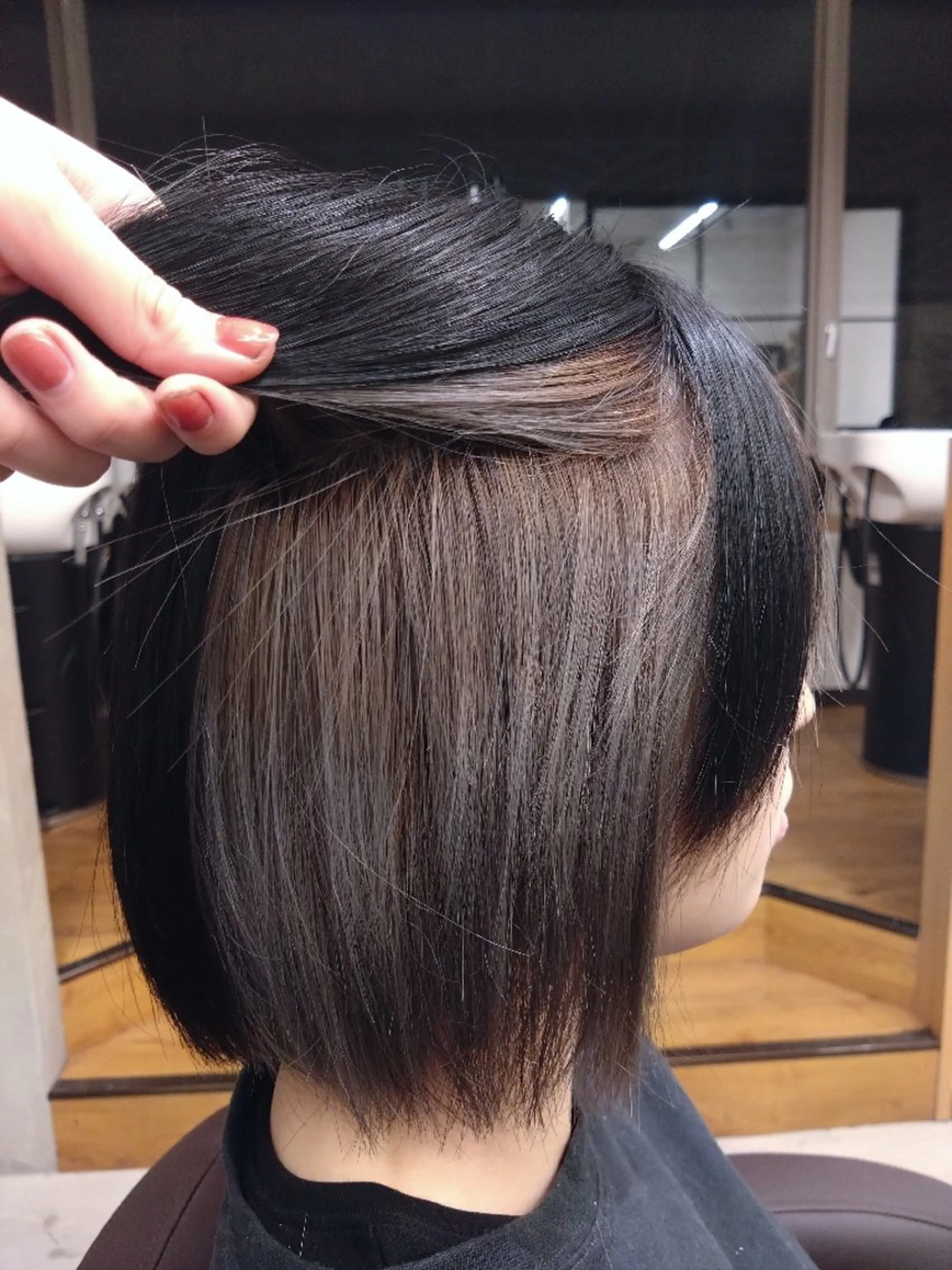 カラー ブリーチ インナーカラー 中山 樹のヘアスタイル