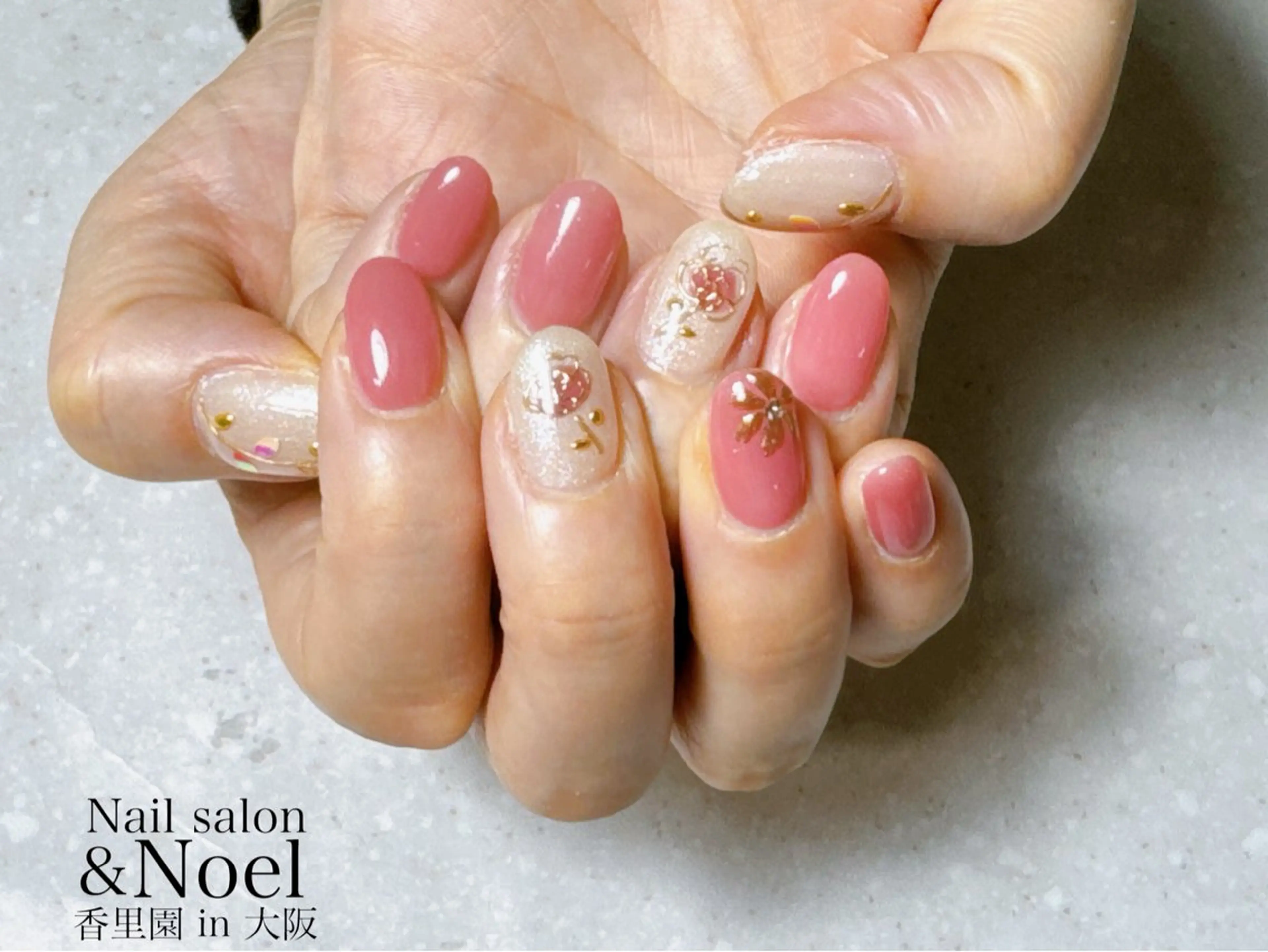 ネイル フラワーネイル ミラーネイル ピンク Nailsalon Noël所属・Nailsalon ＆Noelのネイルデザイン