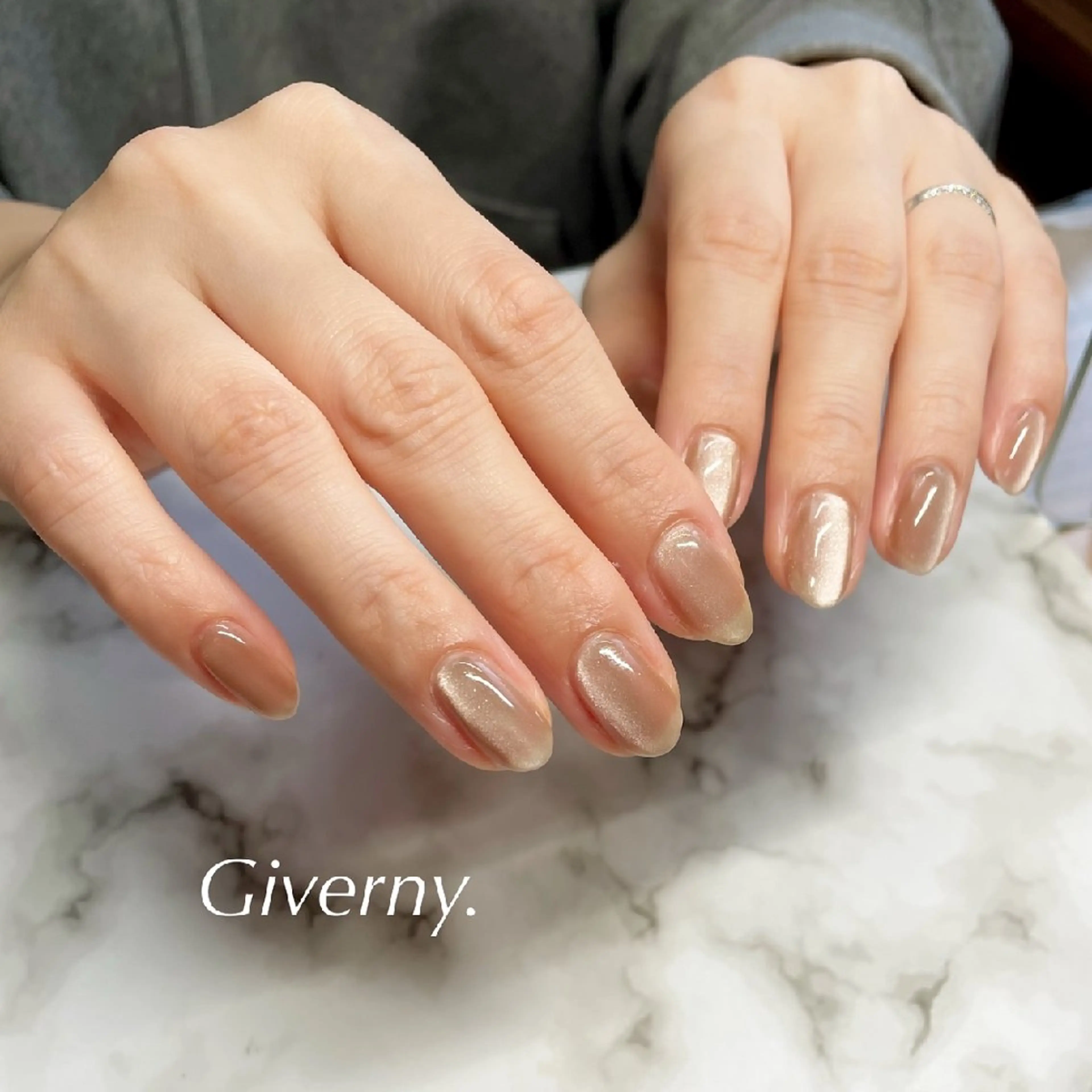 ネイル マグネットネイル ハンドネイル Giverny .のネイルデザイン