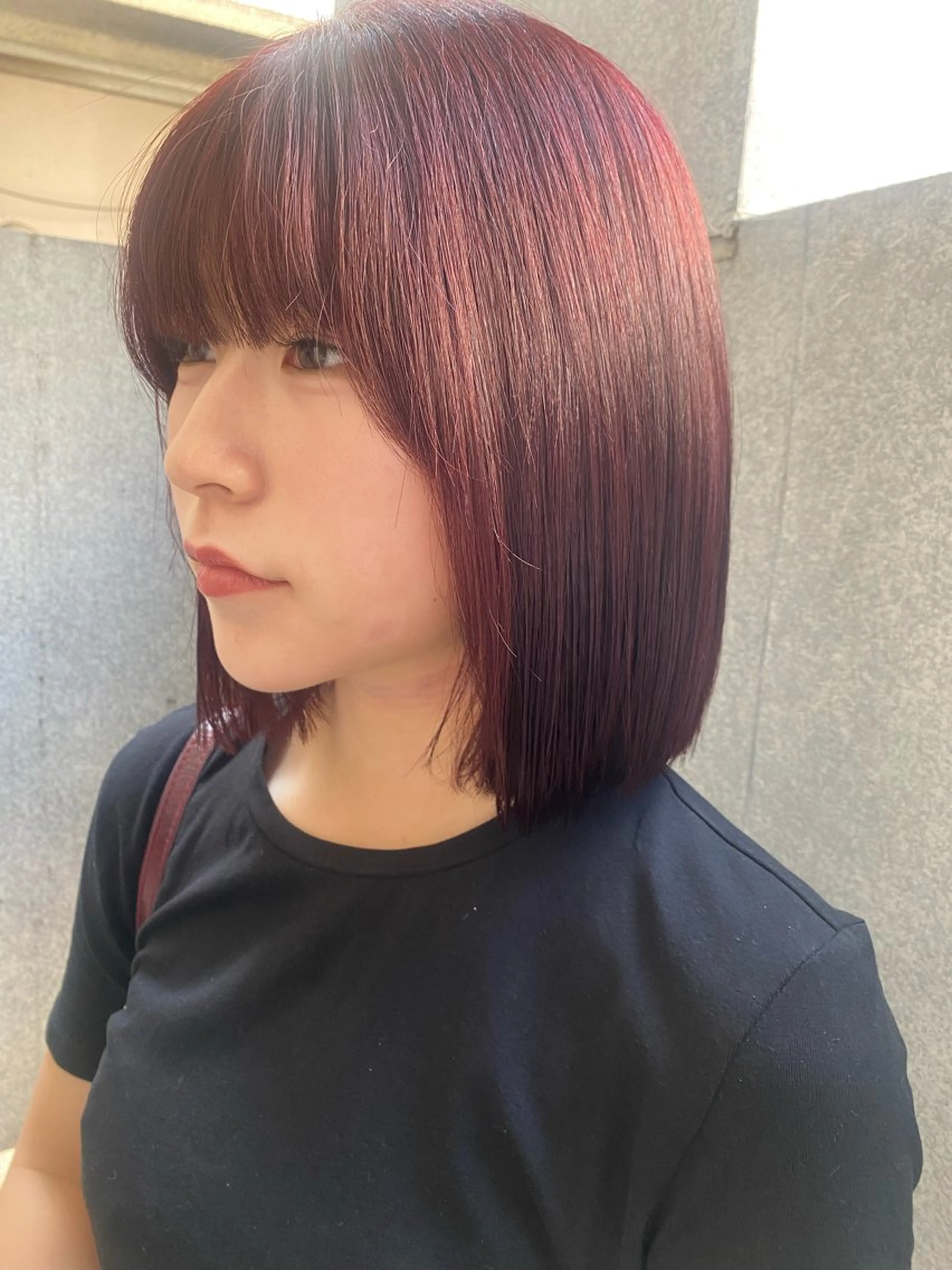 ショート カラー 切りっぱなしボブ ブリーチ ブリーチなしカラー レッドカラー ボブ hina💟 透明感カラーのヘアスタイル