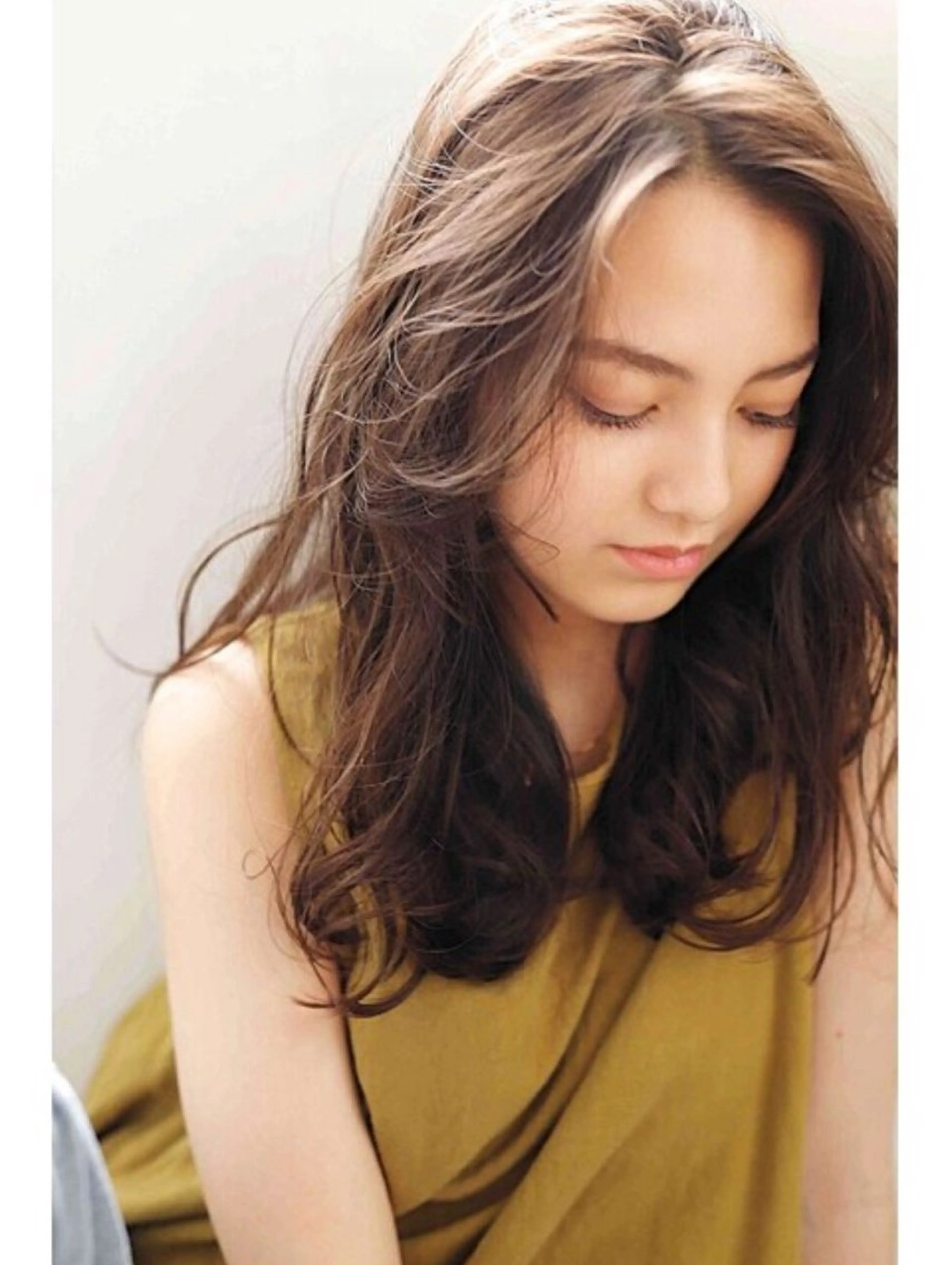 セミロング 平野 凜のヘアスタイル