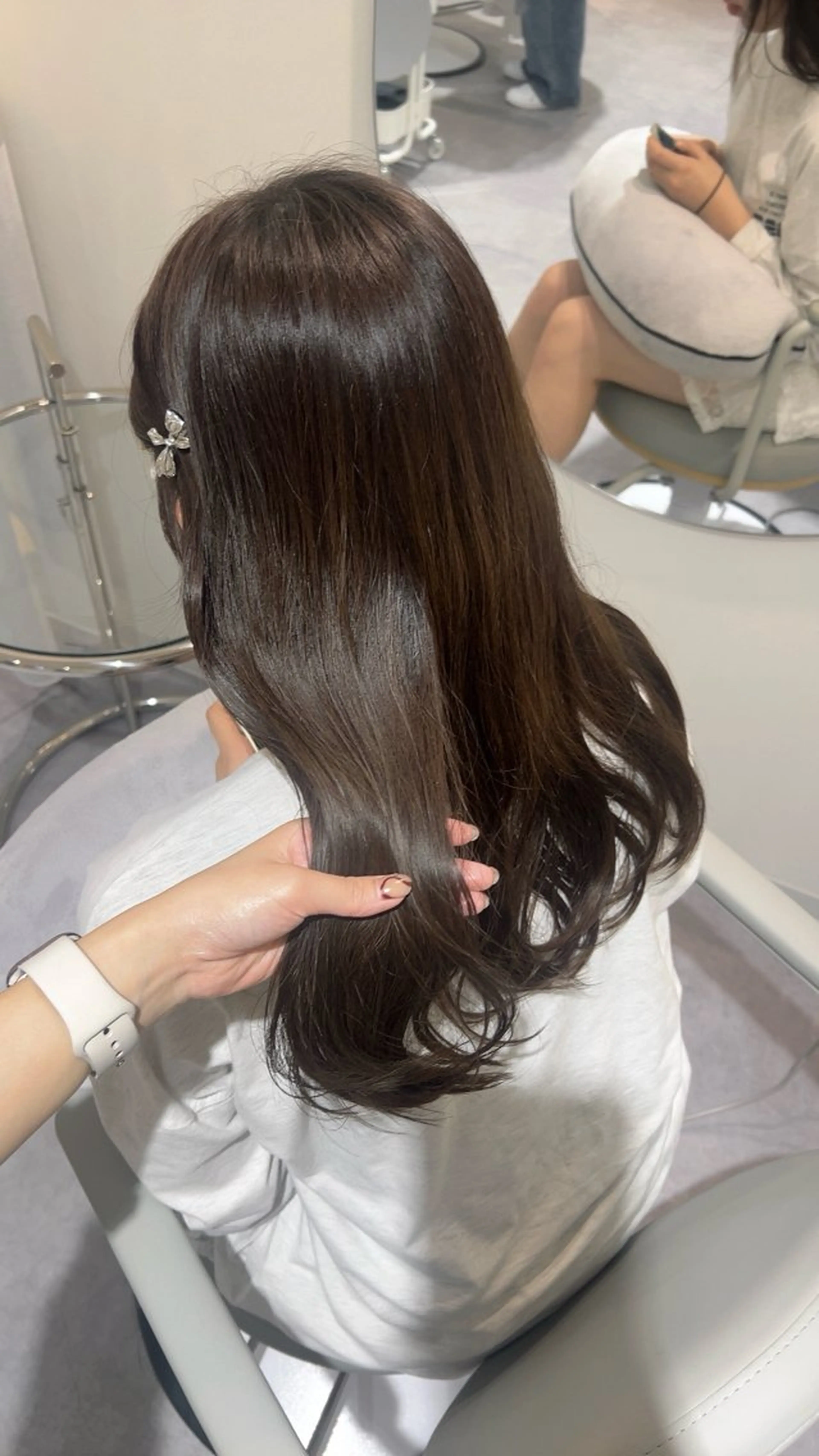 ロング カラー 近藤 若菜のヘアスタイル