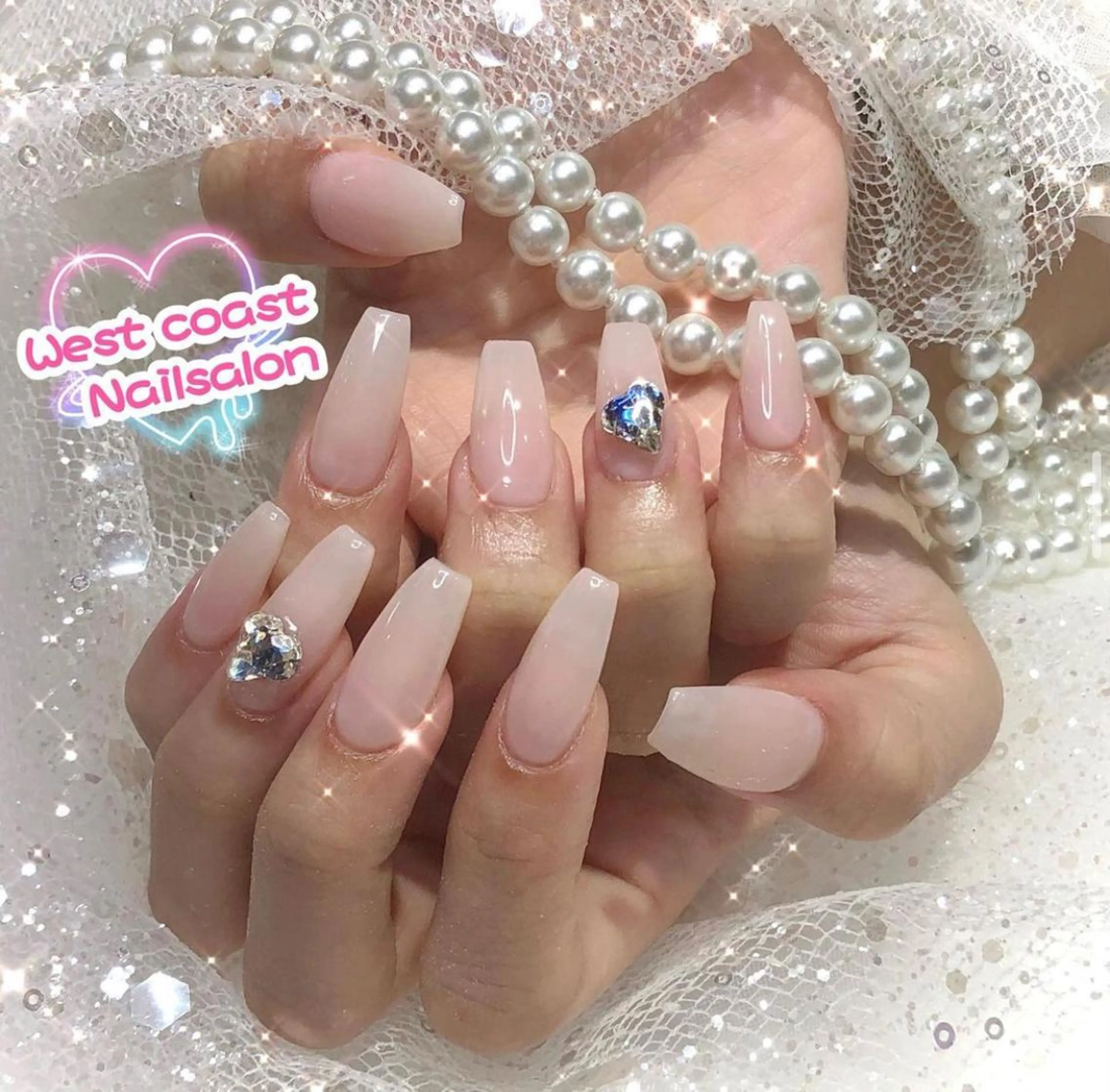 ネイル キラキラネイル 韓国ネイル 夏ネイル ワンホンネイル ホワイト ハンドネイル Hi_nails \ パラジェル取扱店のその他イメージ