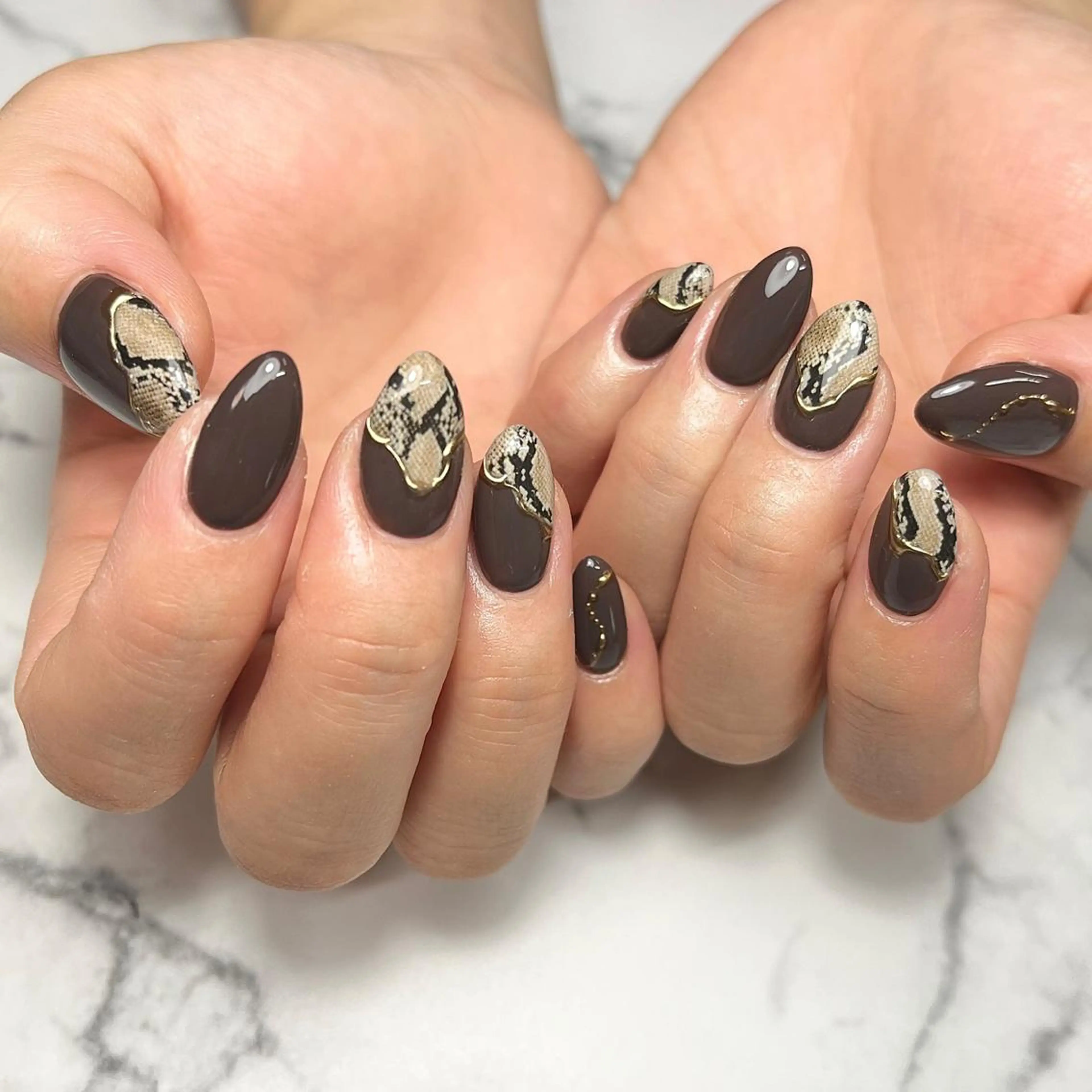 ネイル アートネイル ブラウン ジェルネイル 氷ネイル・うるうるネイル 韓国ネイル ハンドネイル NAIL NOWのネイルデザイン
