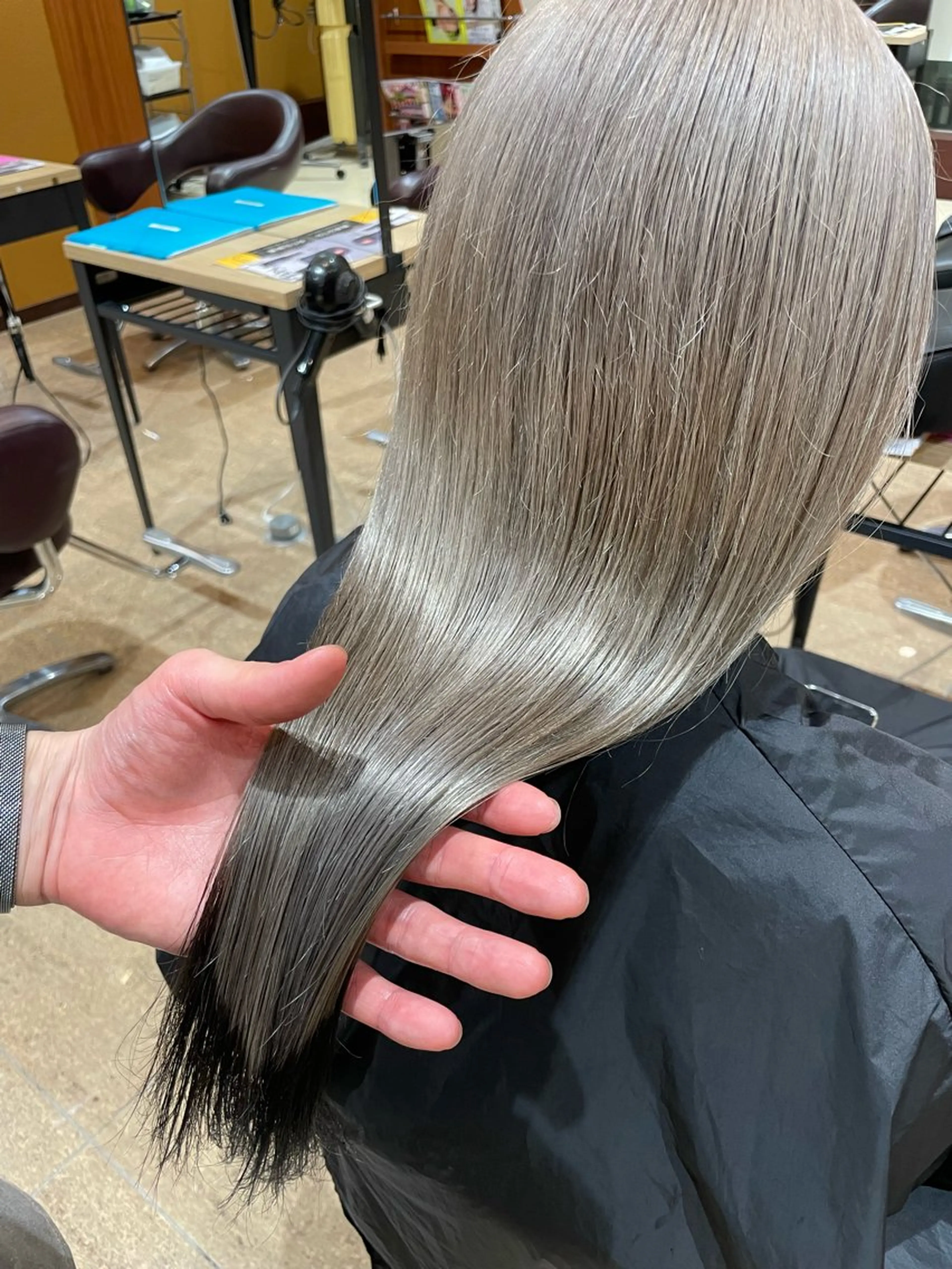 ロング 岩永 梨玖のヘアスタイル
