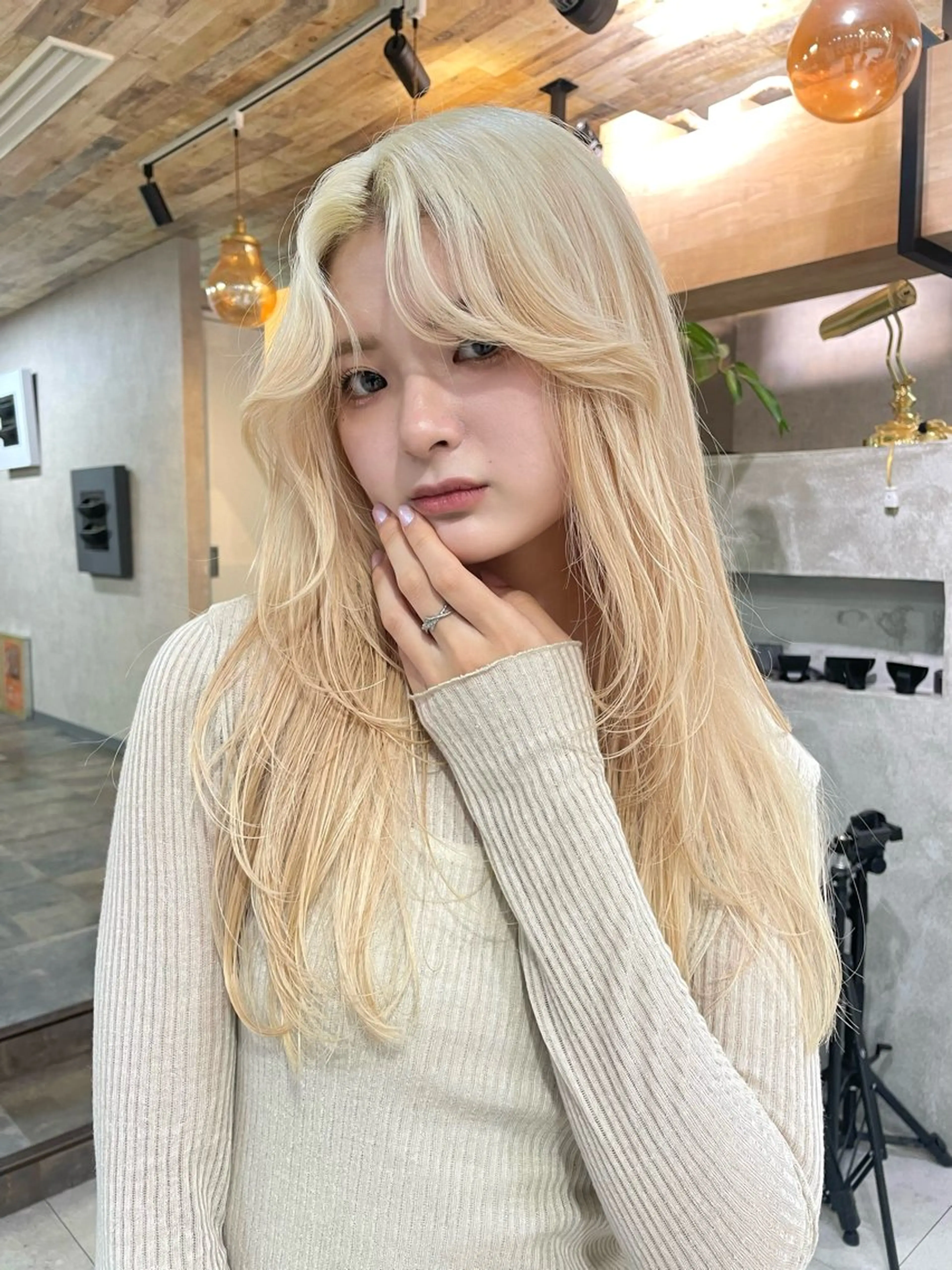 ロング カラー ベージュカラー ブロンド ブロンドベージュ 💍絶対に可愛く💍 履歴修正SAKI🐰のヘアスタイル