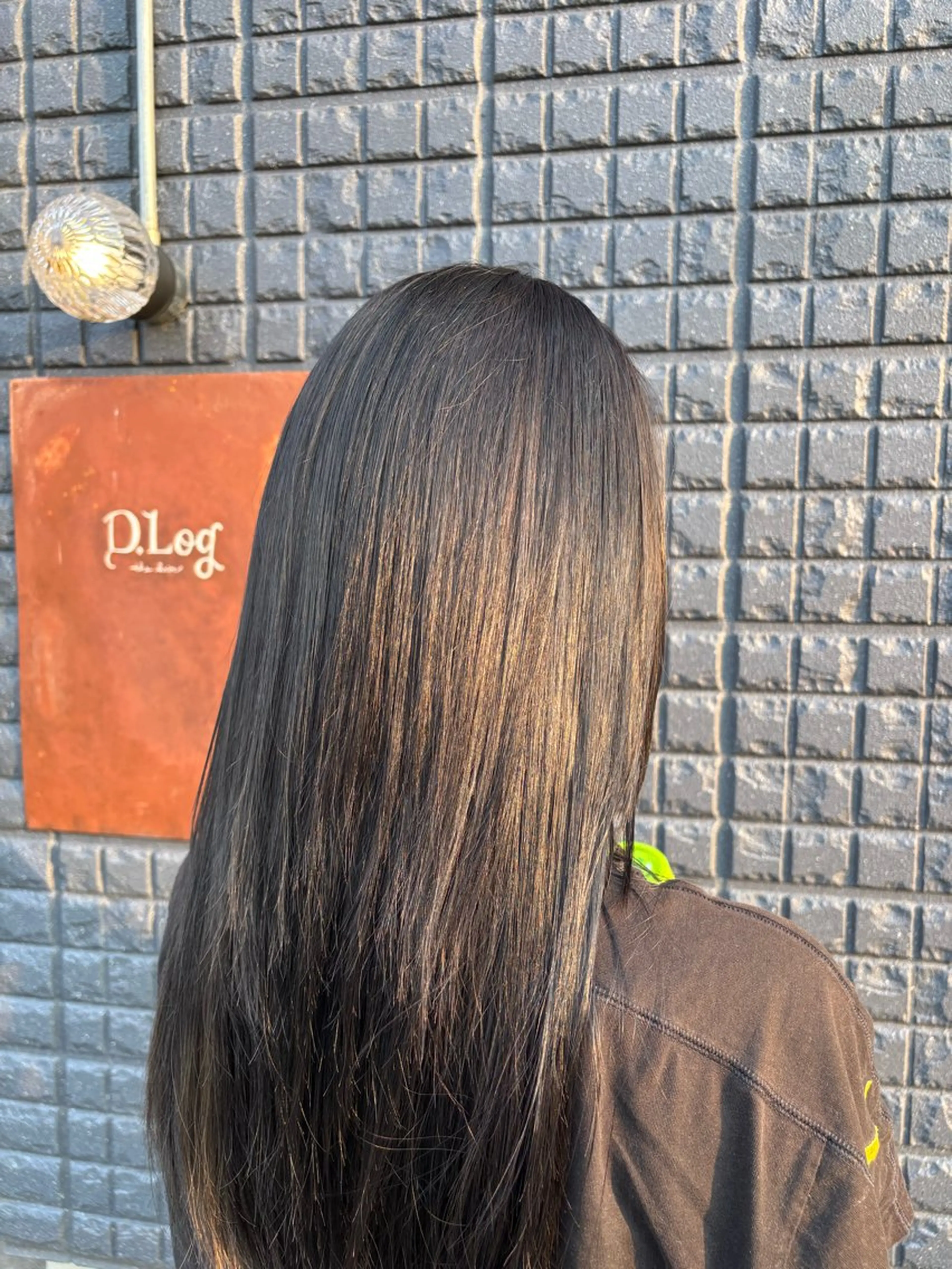 ロング カラー 黒髪 ブリーチ ブルーカラー ブルーブラック 神代 優生のヘアスタイル