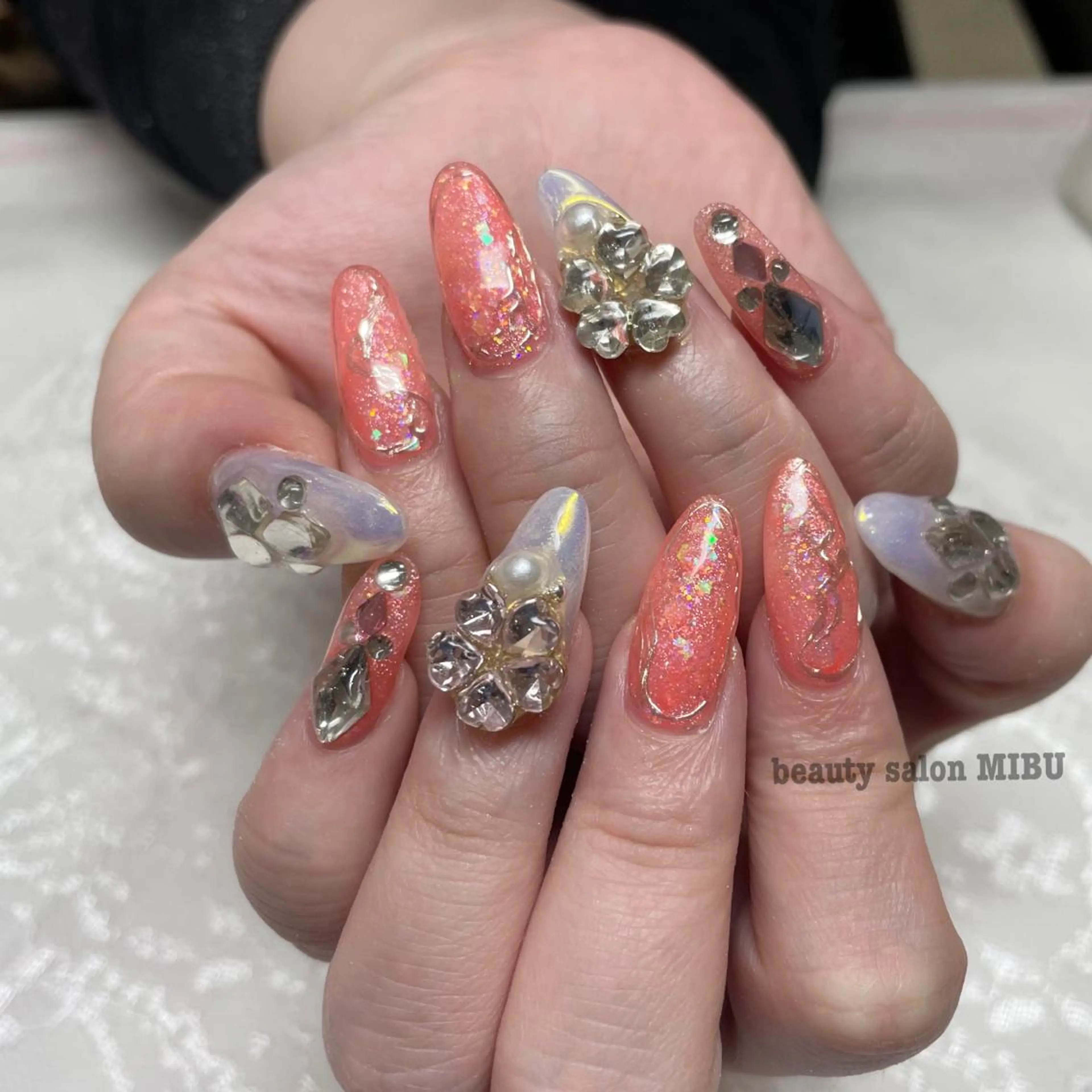 ネイル Sunny.Roa fujiのネイルデザイン