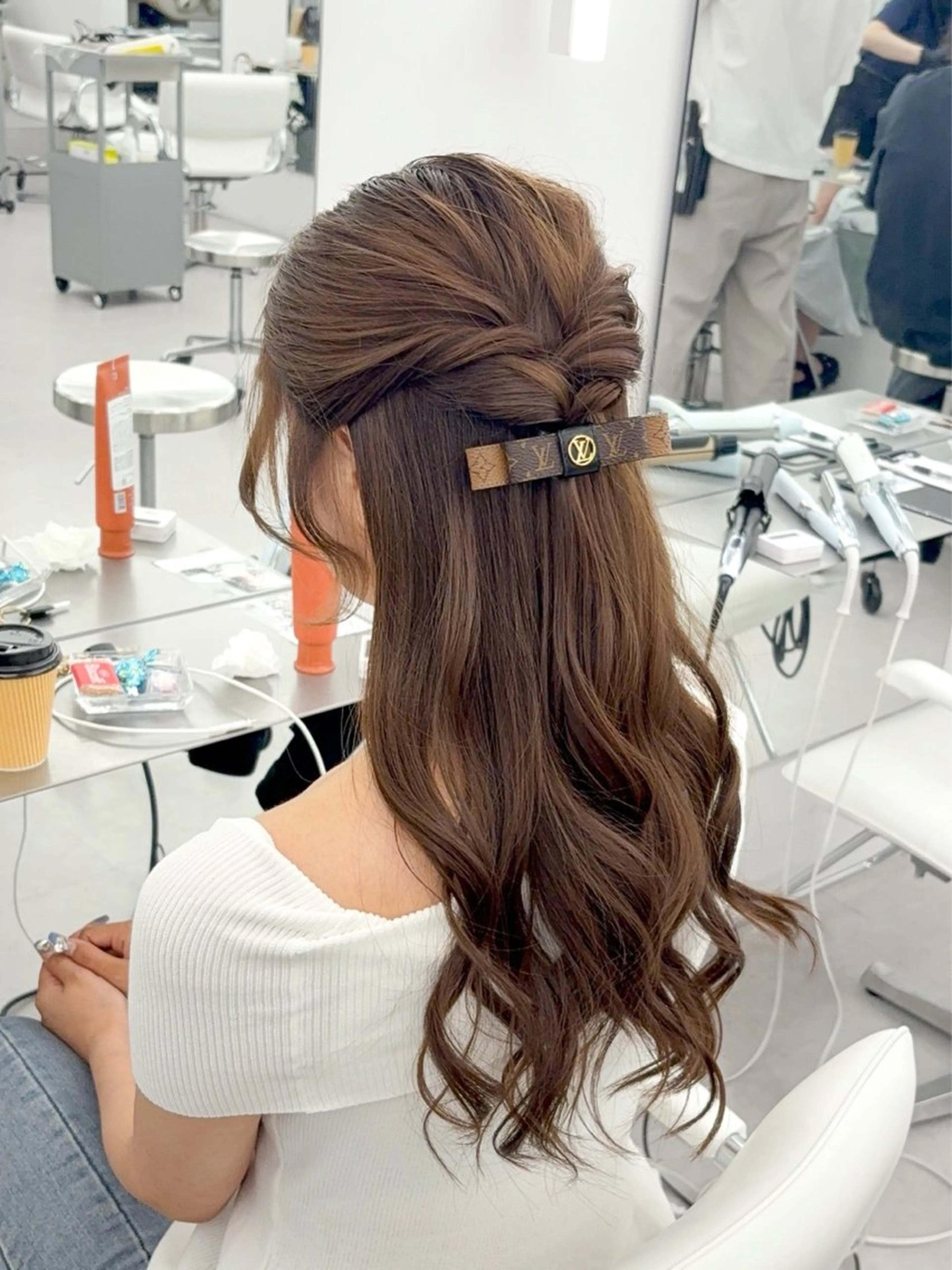 ロング ヘアアレンジ ハーフアップ ヘアセット 足立 遥奈のヘアスタイル