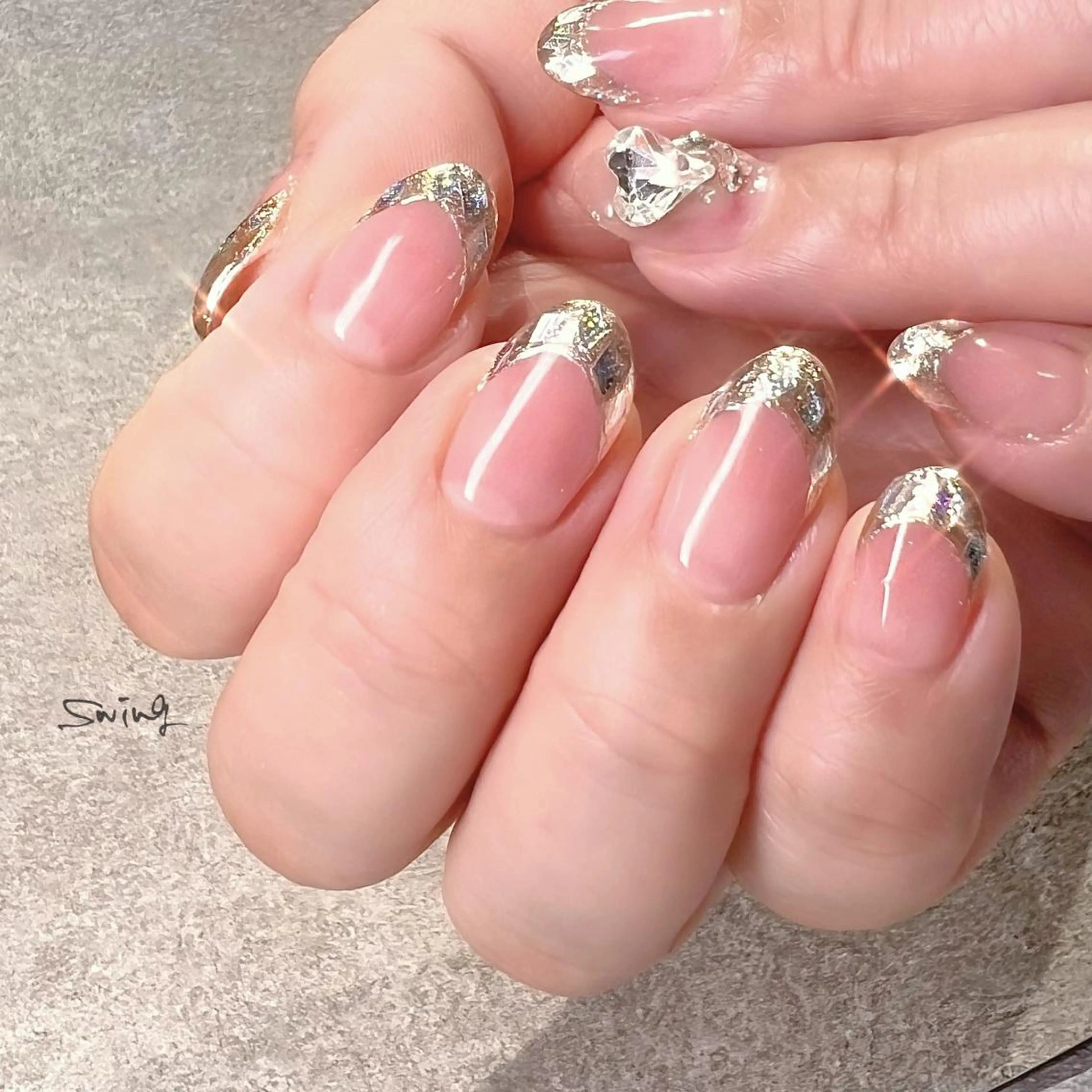 ネイル フレンチネイル ガラスフレンチ SWING Nail Salon所属・Yoshida Takakoのネイルデザイン