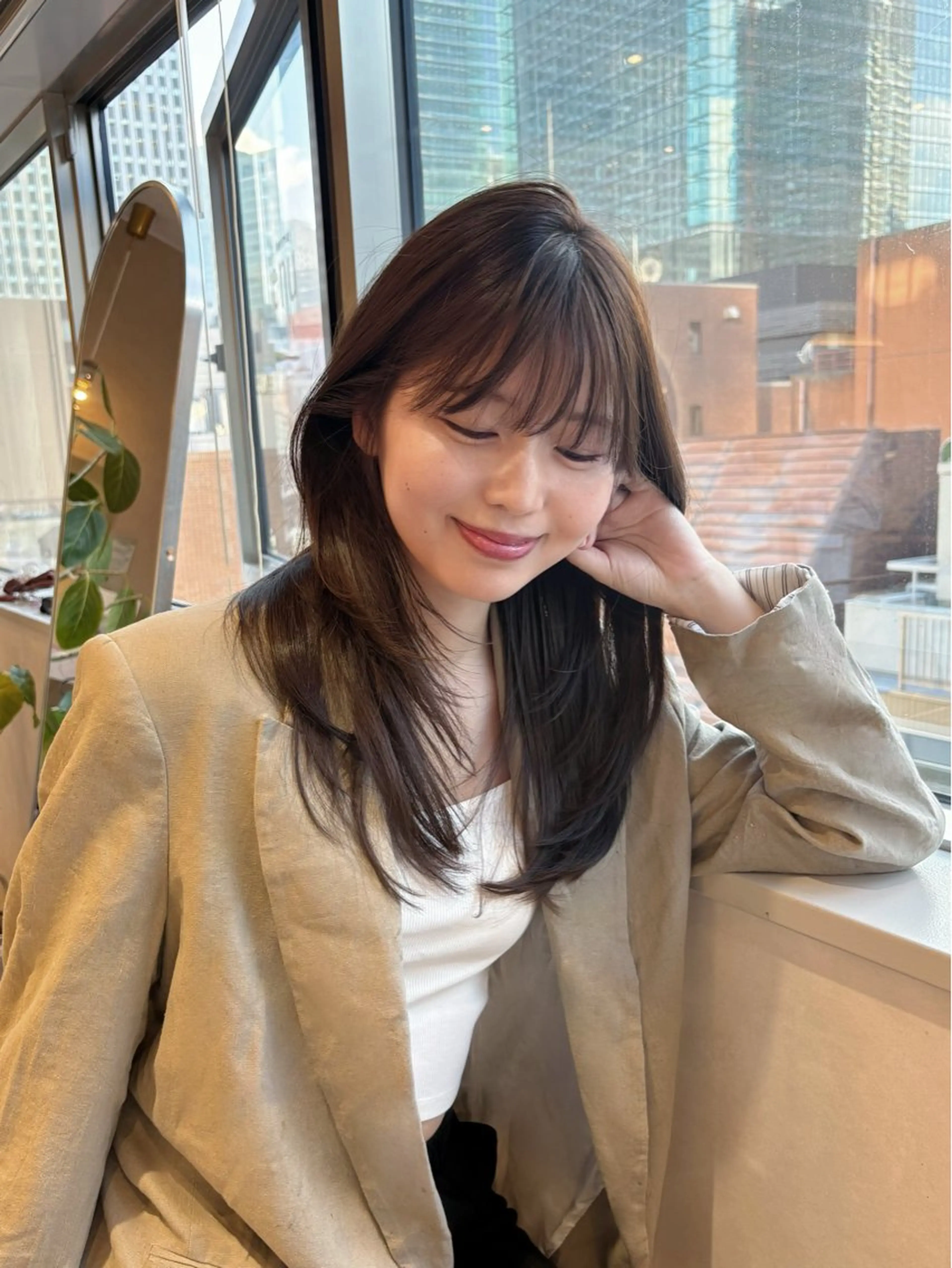 ロング カラー ベージュカラー ブラウンカラー ブラウンベージュ ケアカラー 透明感カラー カット ヘアカラー トリートメント enu hair所属・ショートモデル募集 エクステ専門店まりこのヘアスタイル