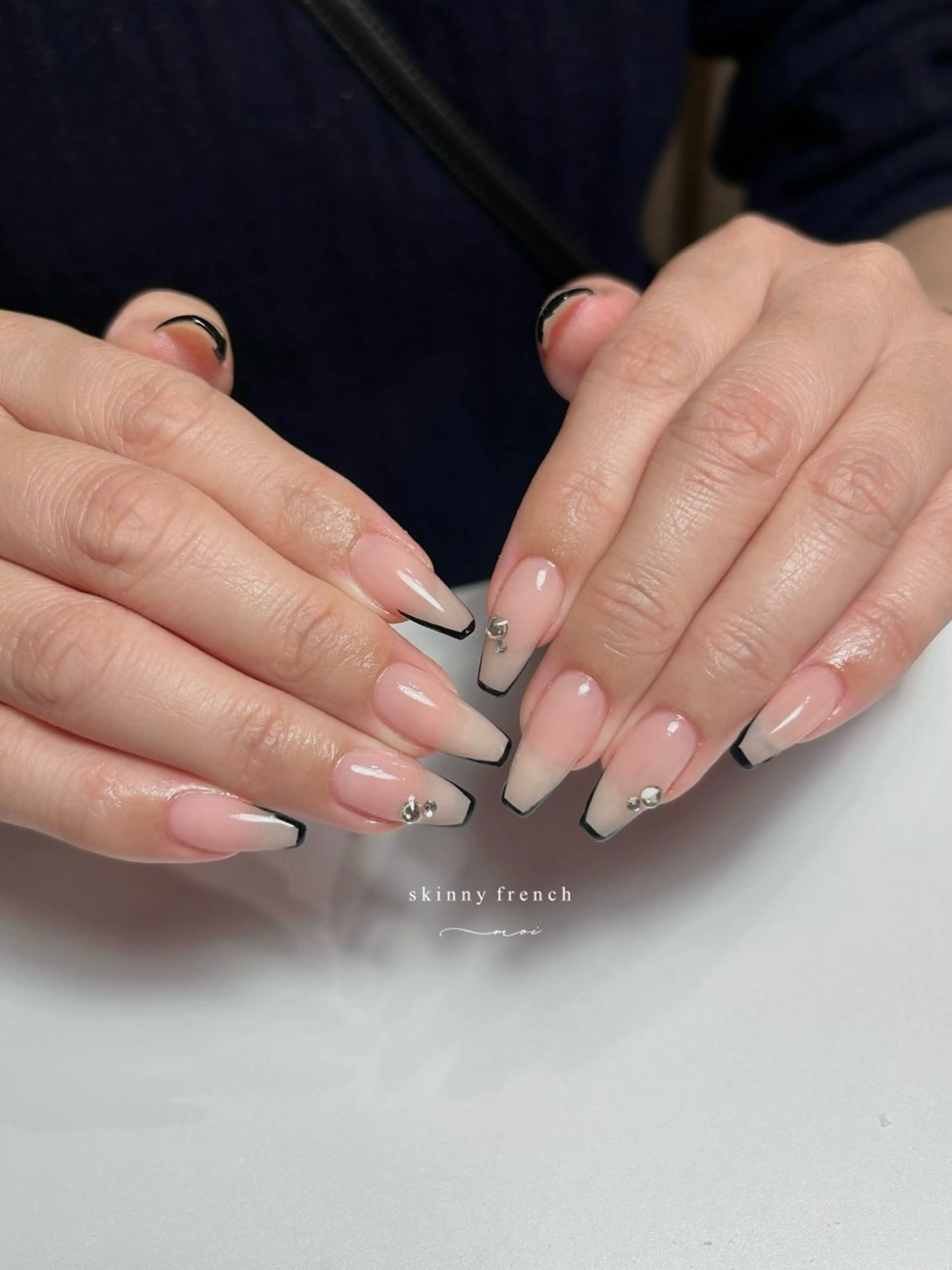 ネイル フレンチネイル ストーンネイル ハンドネイル nail salon moiのネイルデザイン
