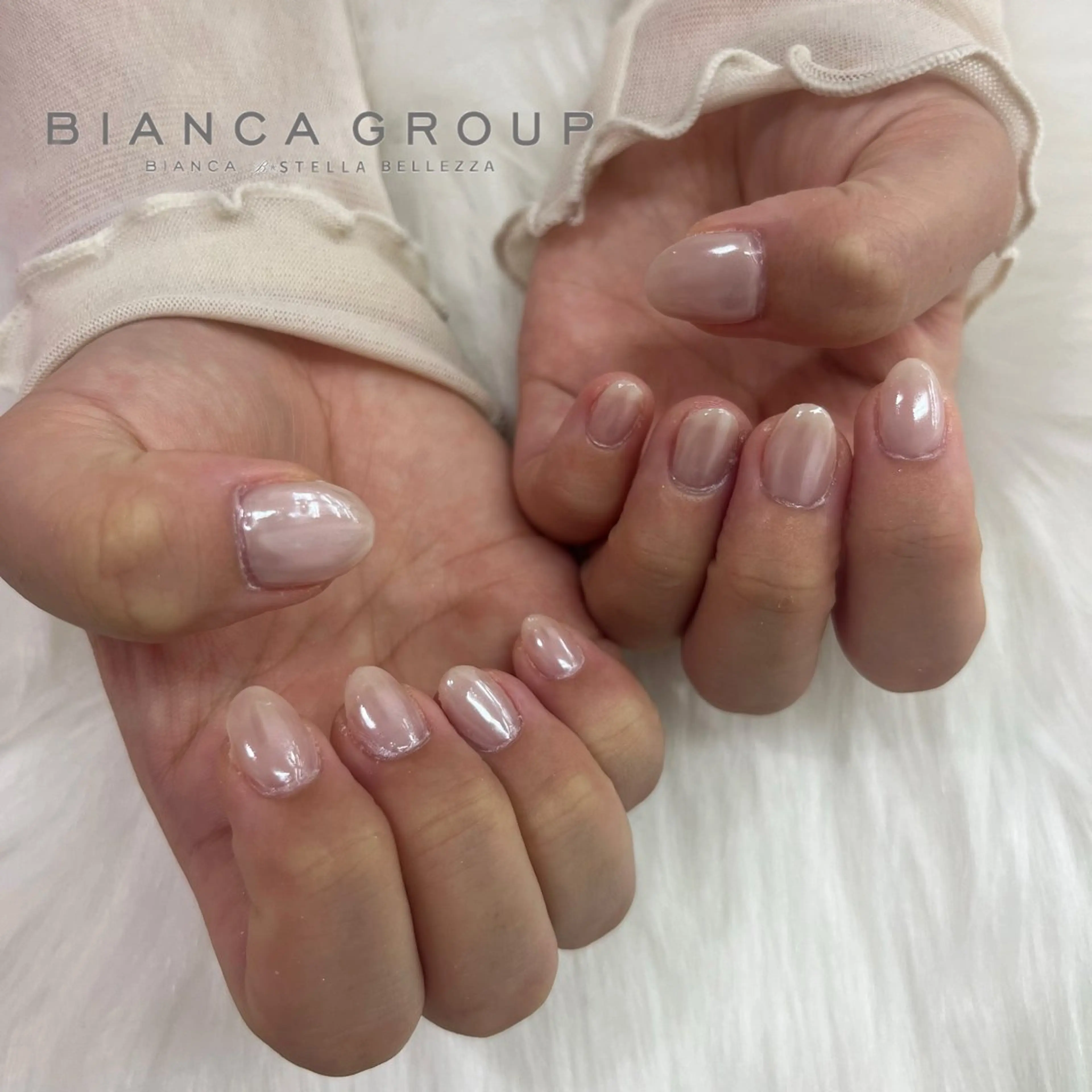 ネイル ミラーネイル ハンドネイル Bianca 立川 Kouno ⭐️のネイルデザイン