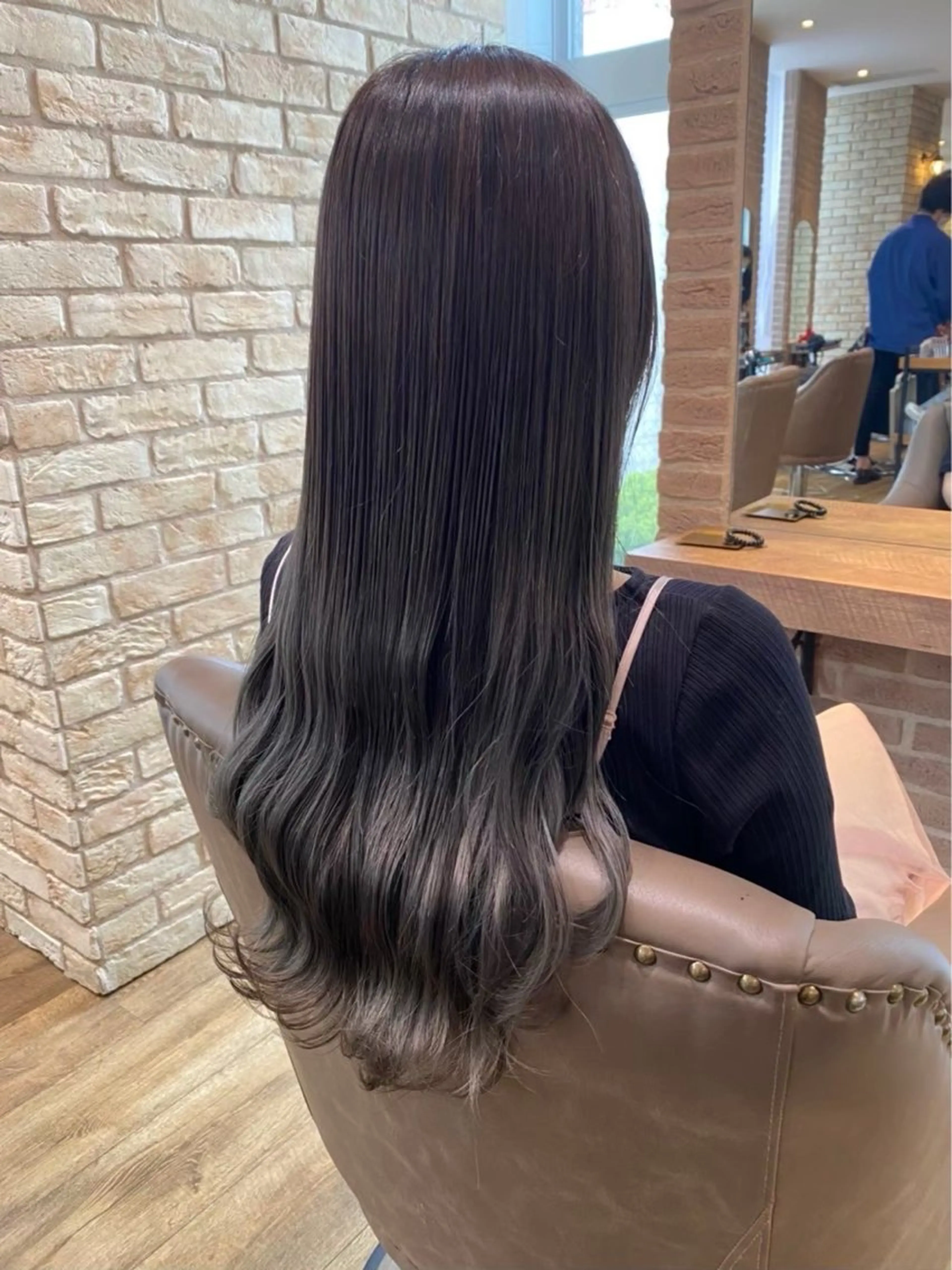 ロング カラー 内間 美鈴のヘアスタイル