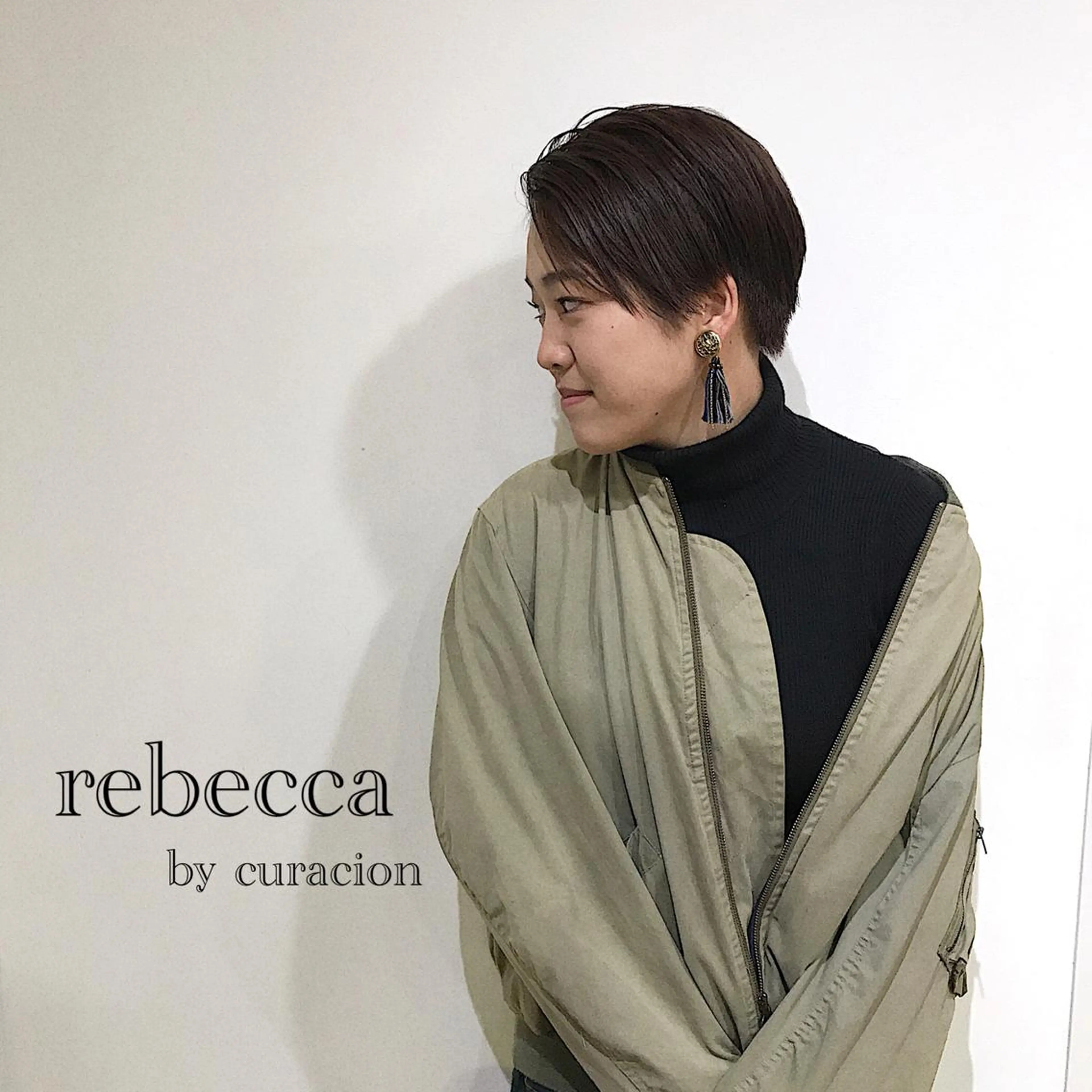 ショート カラー アッシュ ピンクカラー ピンクアッシュ マニッシュショート ショートヘア ヘアカラー トリートメント レイヤー/顔周り /AKARIのヘアスタイル