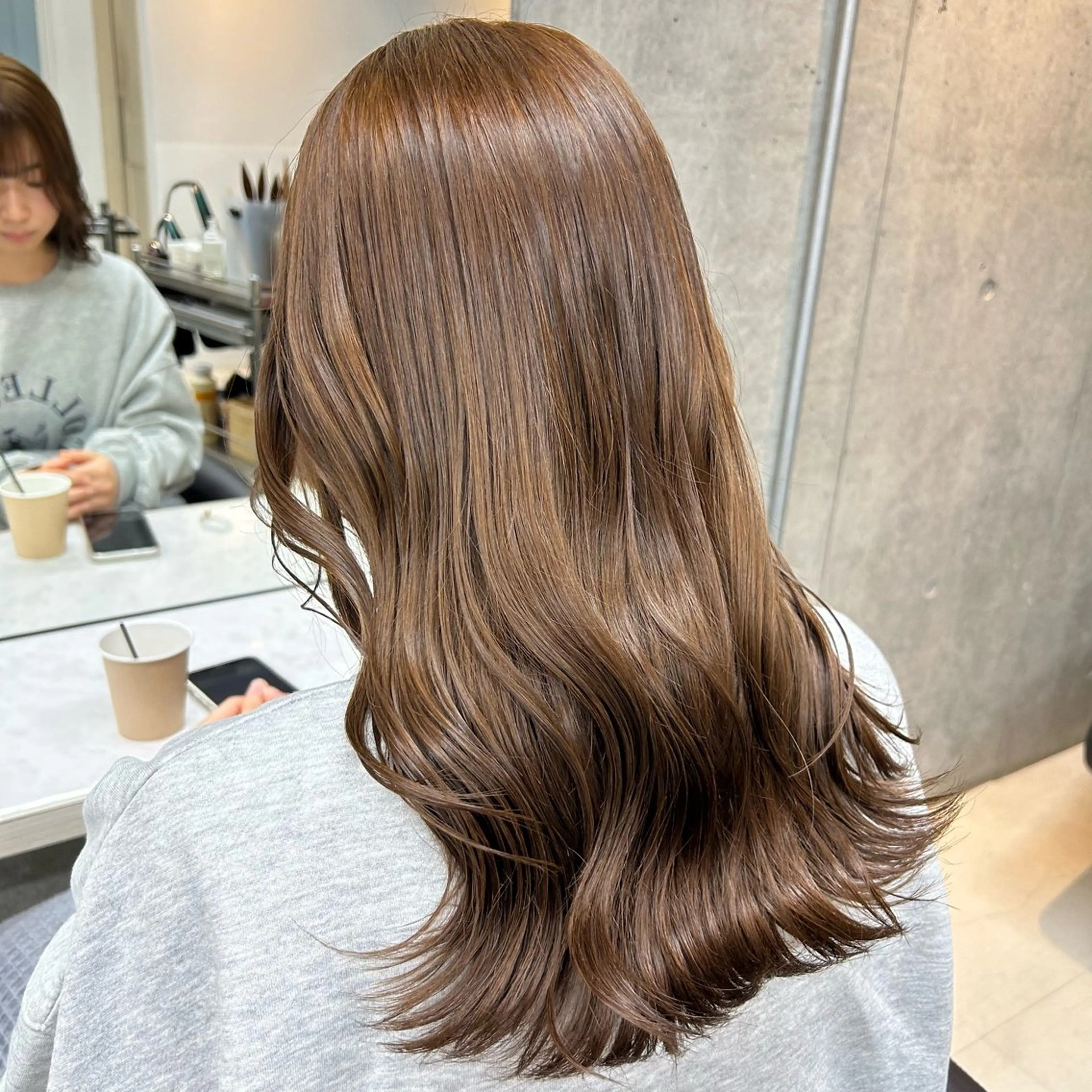 セミロング レイヤーカット ヘアカラー トリートメント Lomalia Yuukaのヘアスタイル