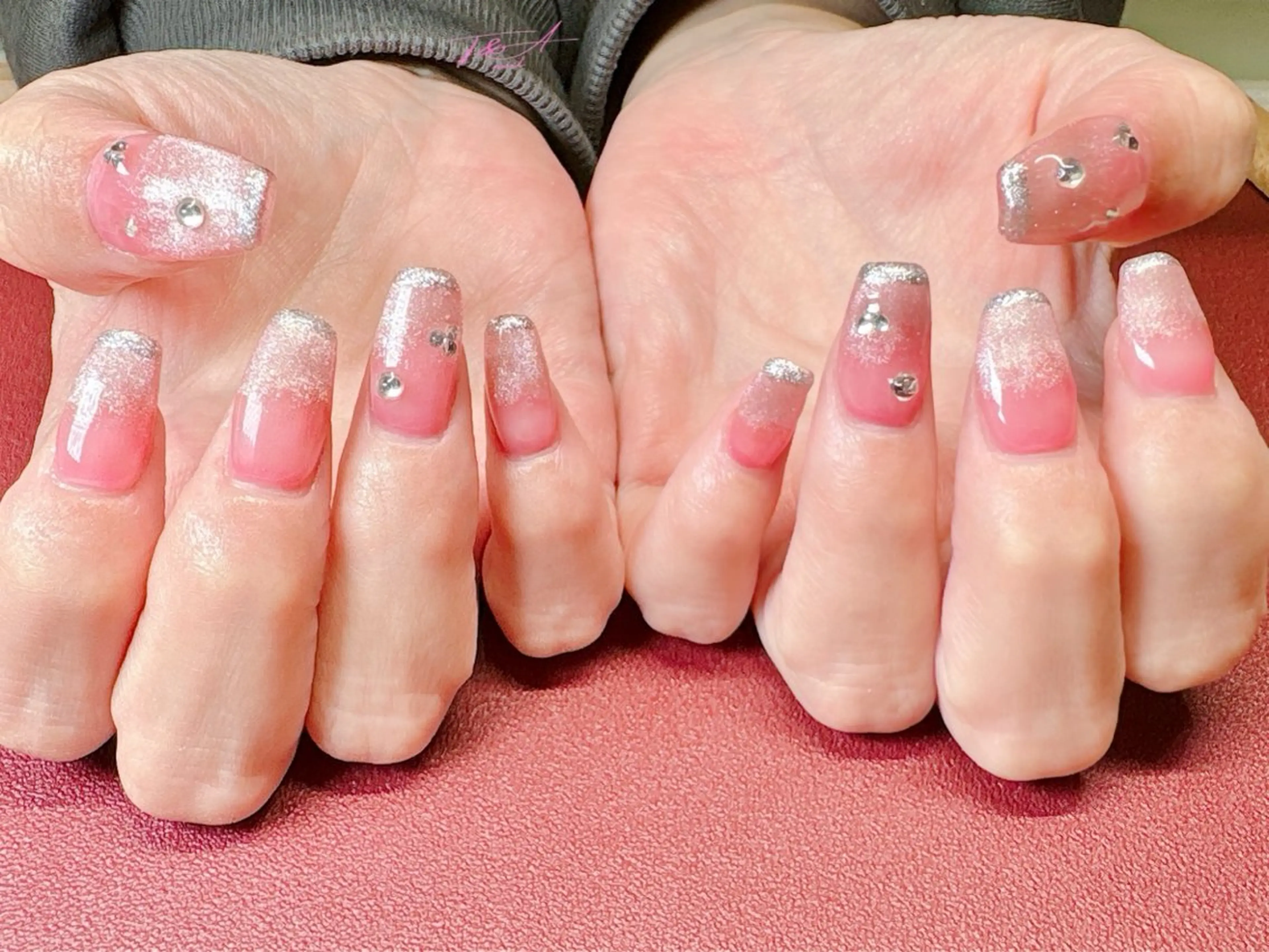 ネイル 長さ出し ジェルネイル キラキラネイル ピンク スカルプネイル ハンドネイル T&A nailのネイルデザイン