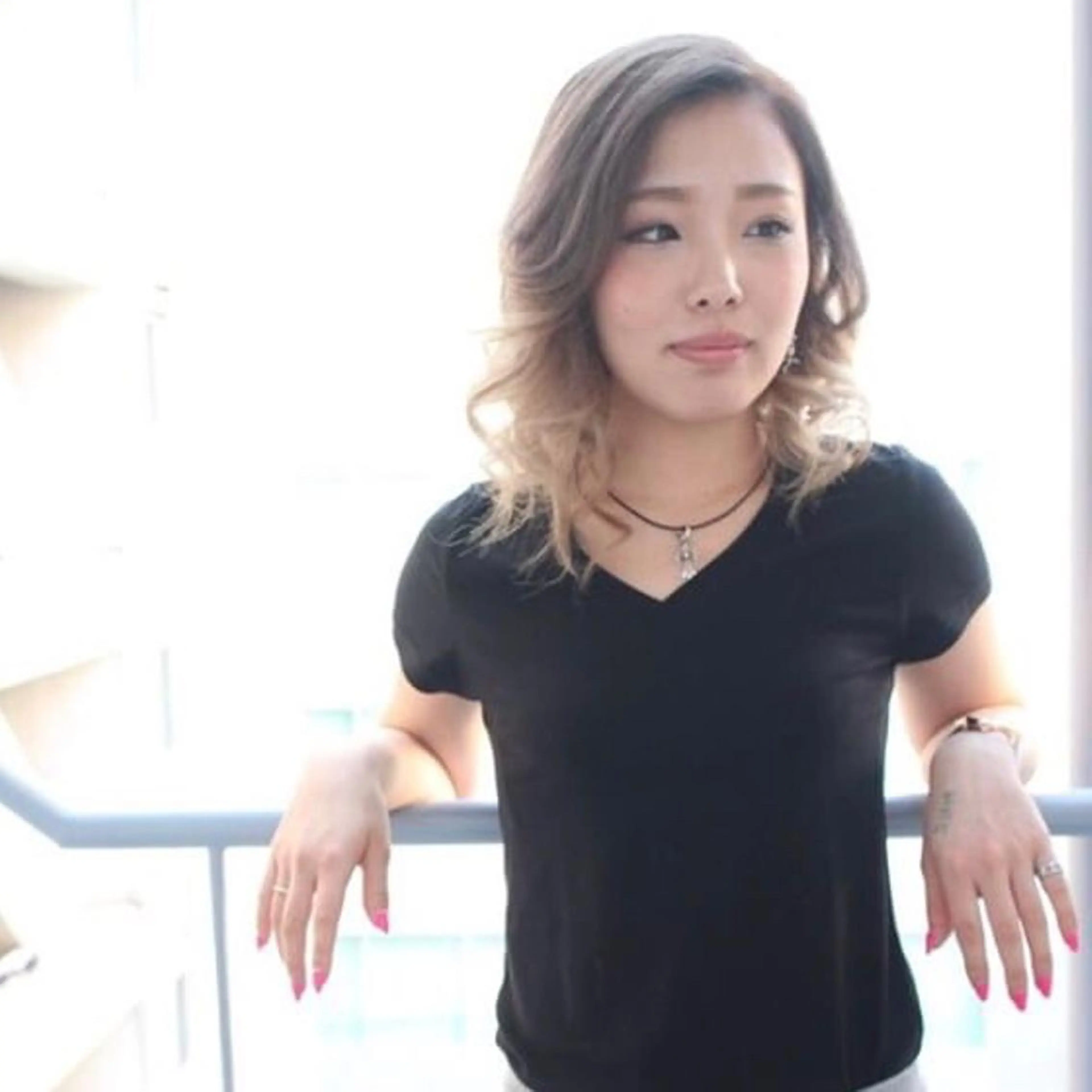 ミディアム カラー GRANDE アオキのヘアスタイル